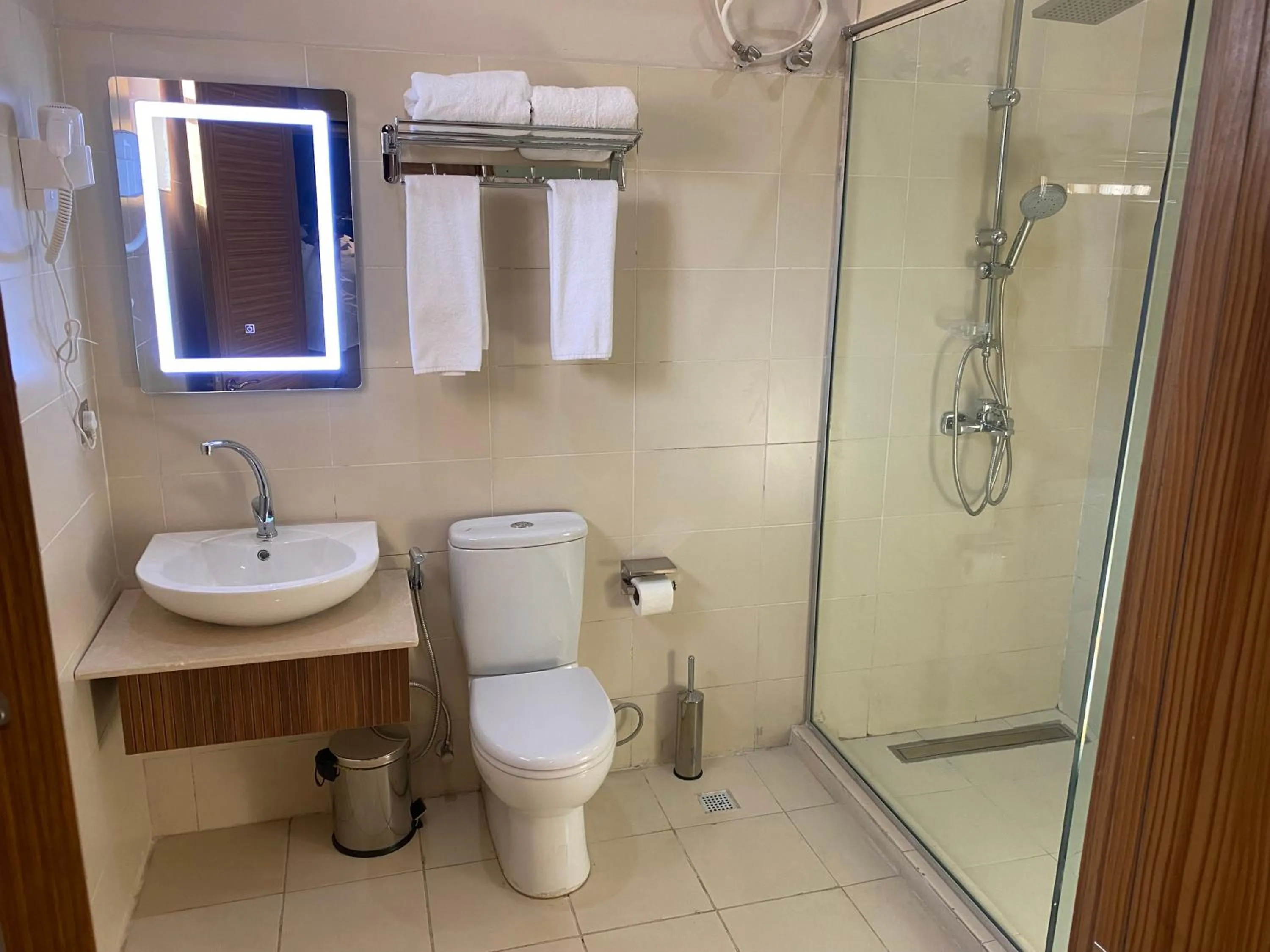 Shower in Wali's Suites