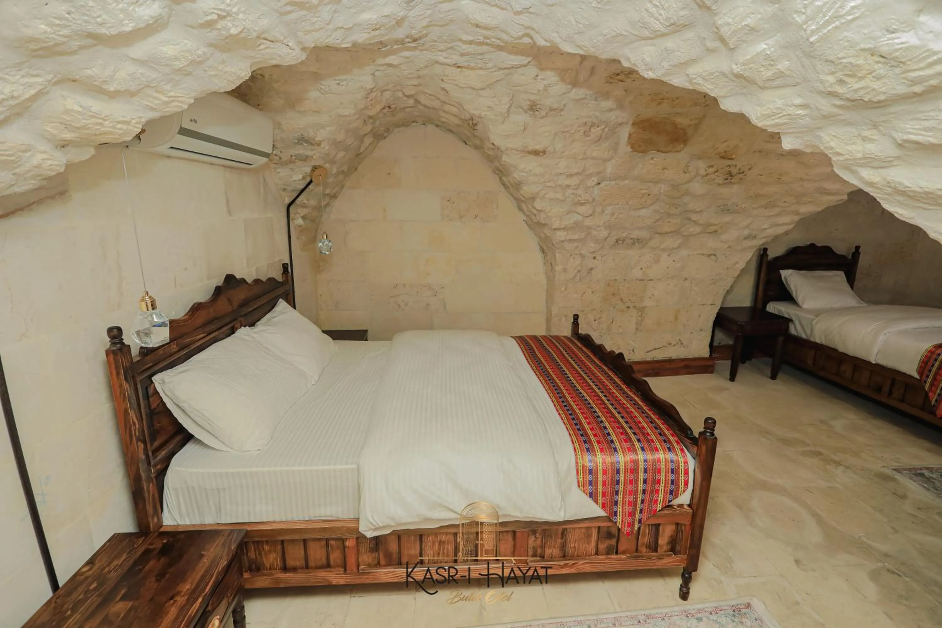 Bedroom in Kasr-ı Hayat