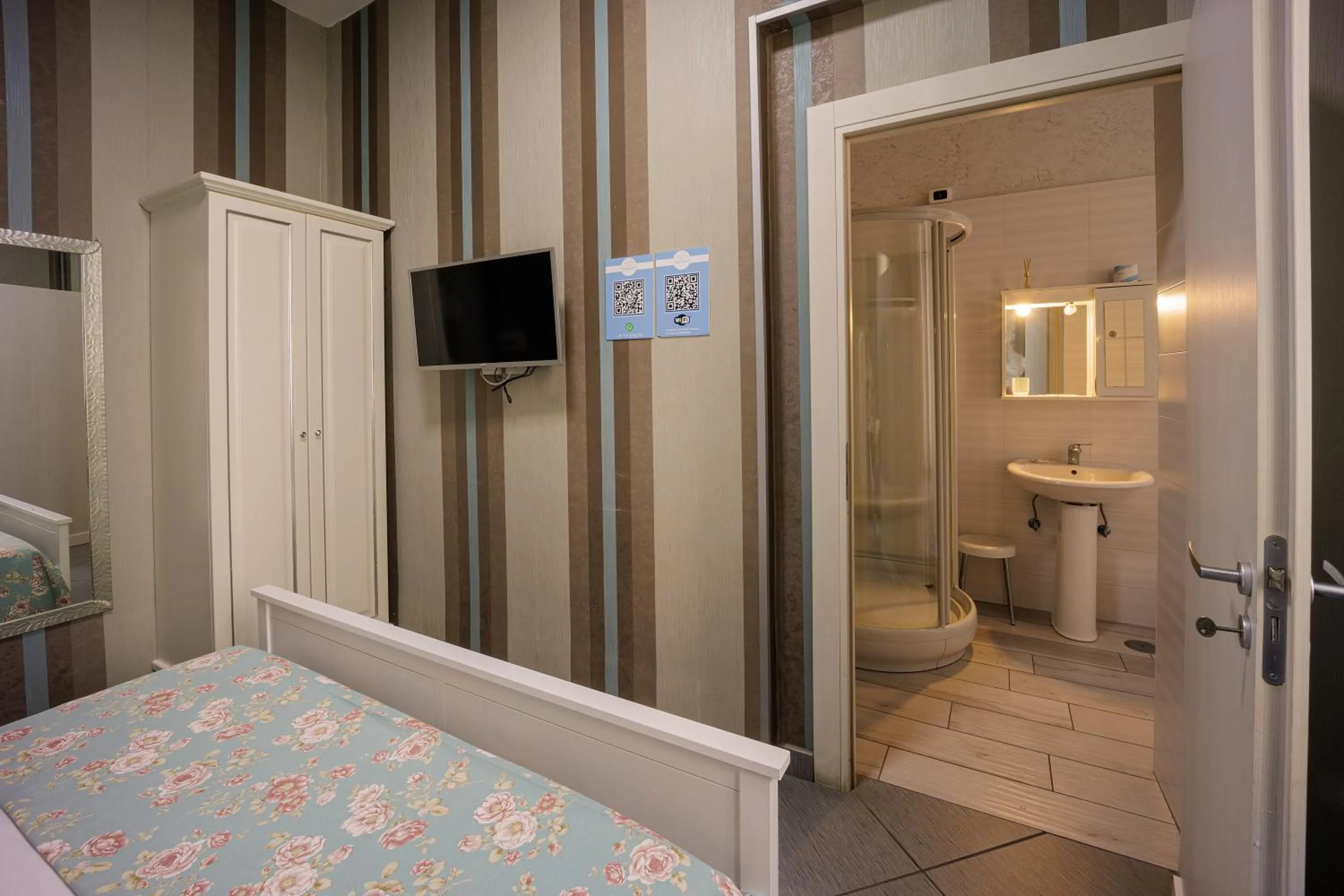 Bathroom in New Sayonara