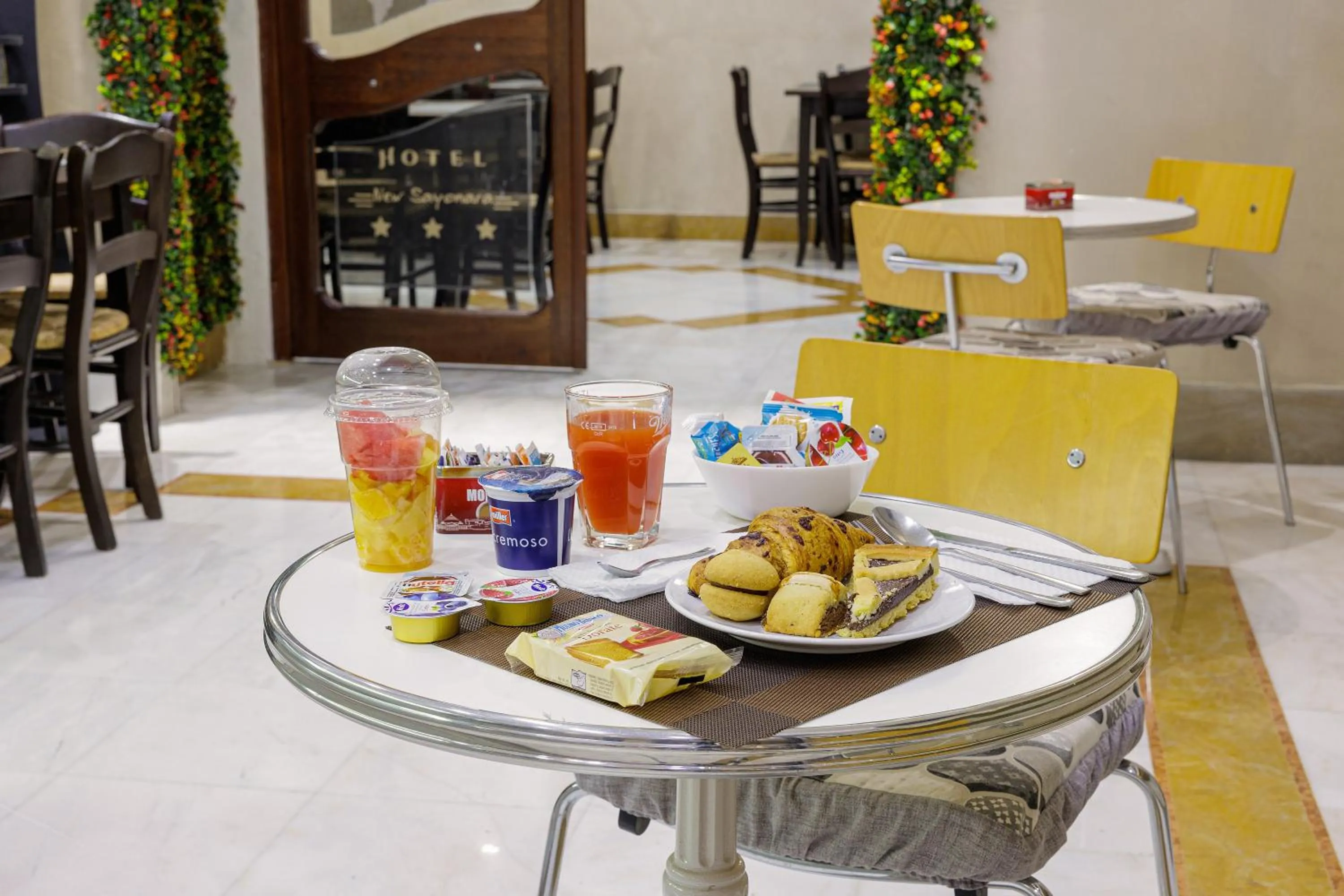 Breakfast in New Sayonara