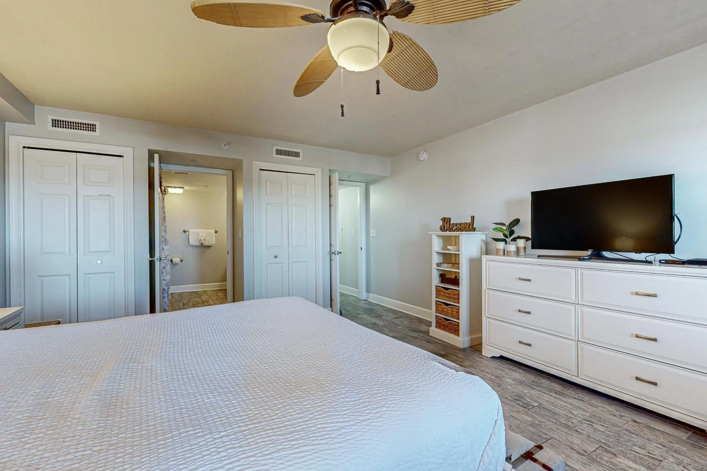 Bed in Pelican Isle Paradise