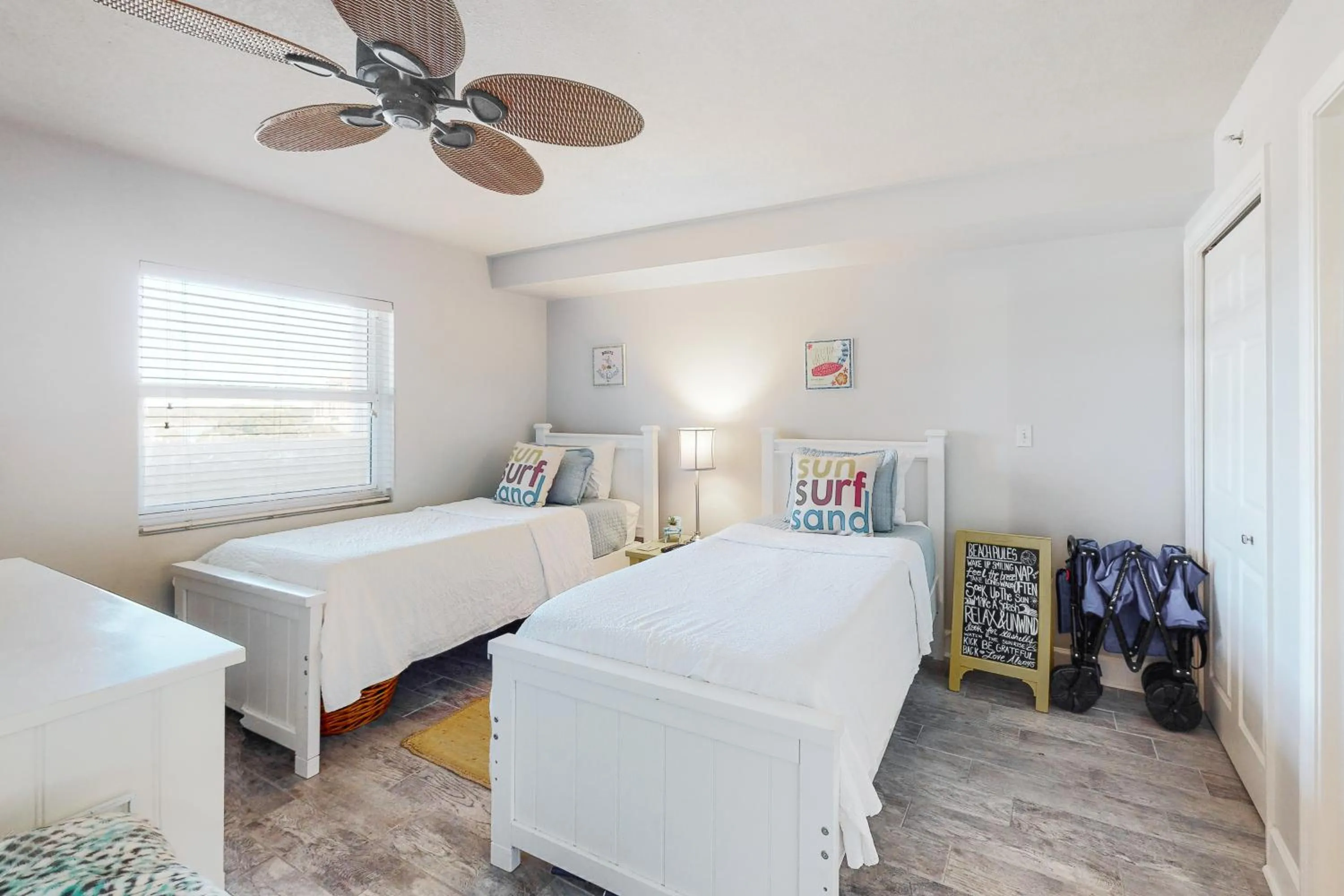 Bed in Pelican Isle Paradise