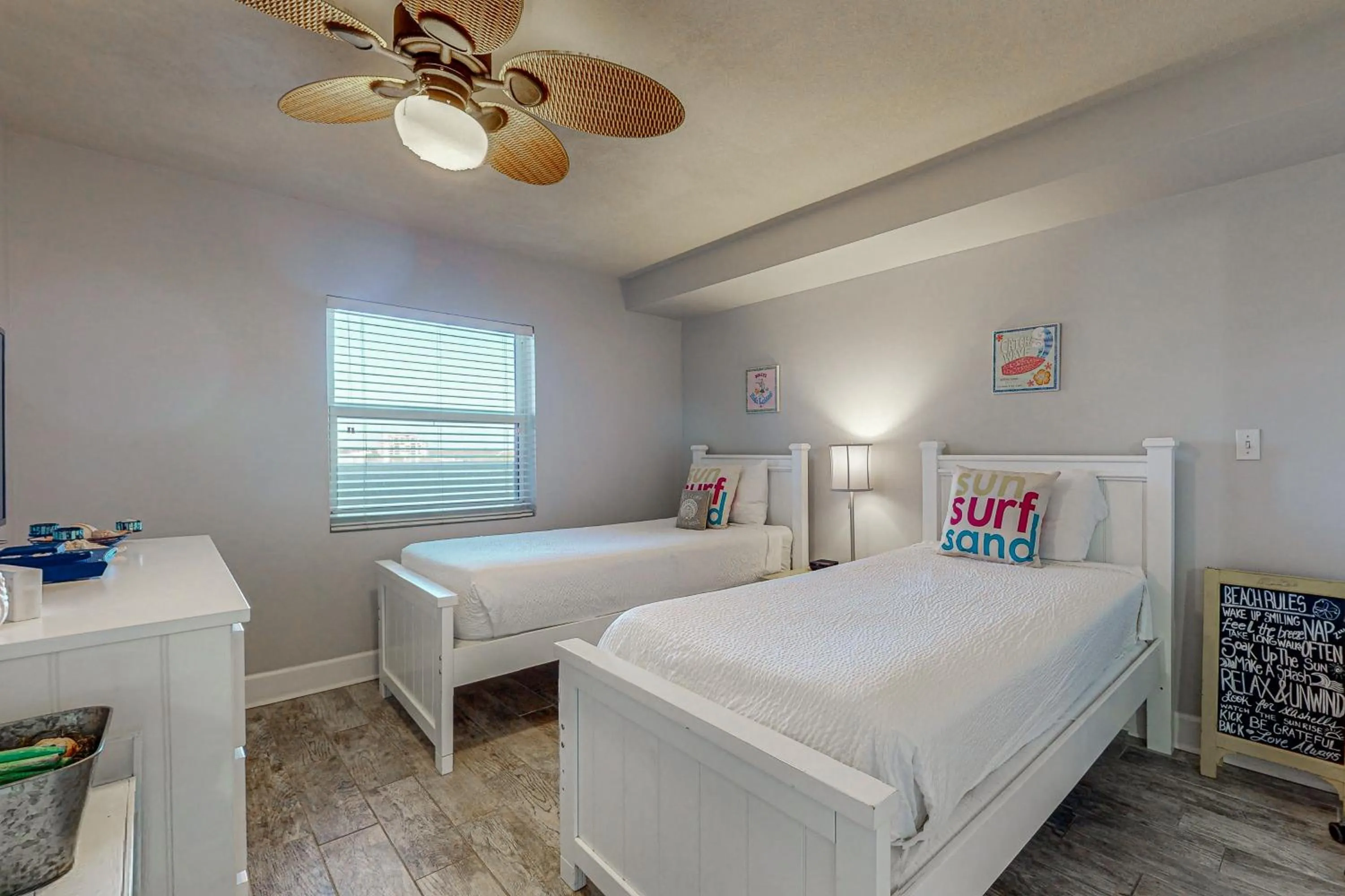 Bed in Pelican Isle Paradise