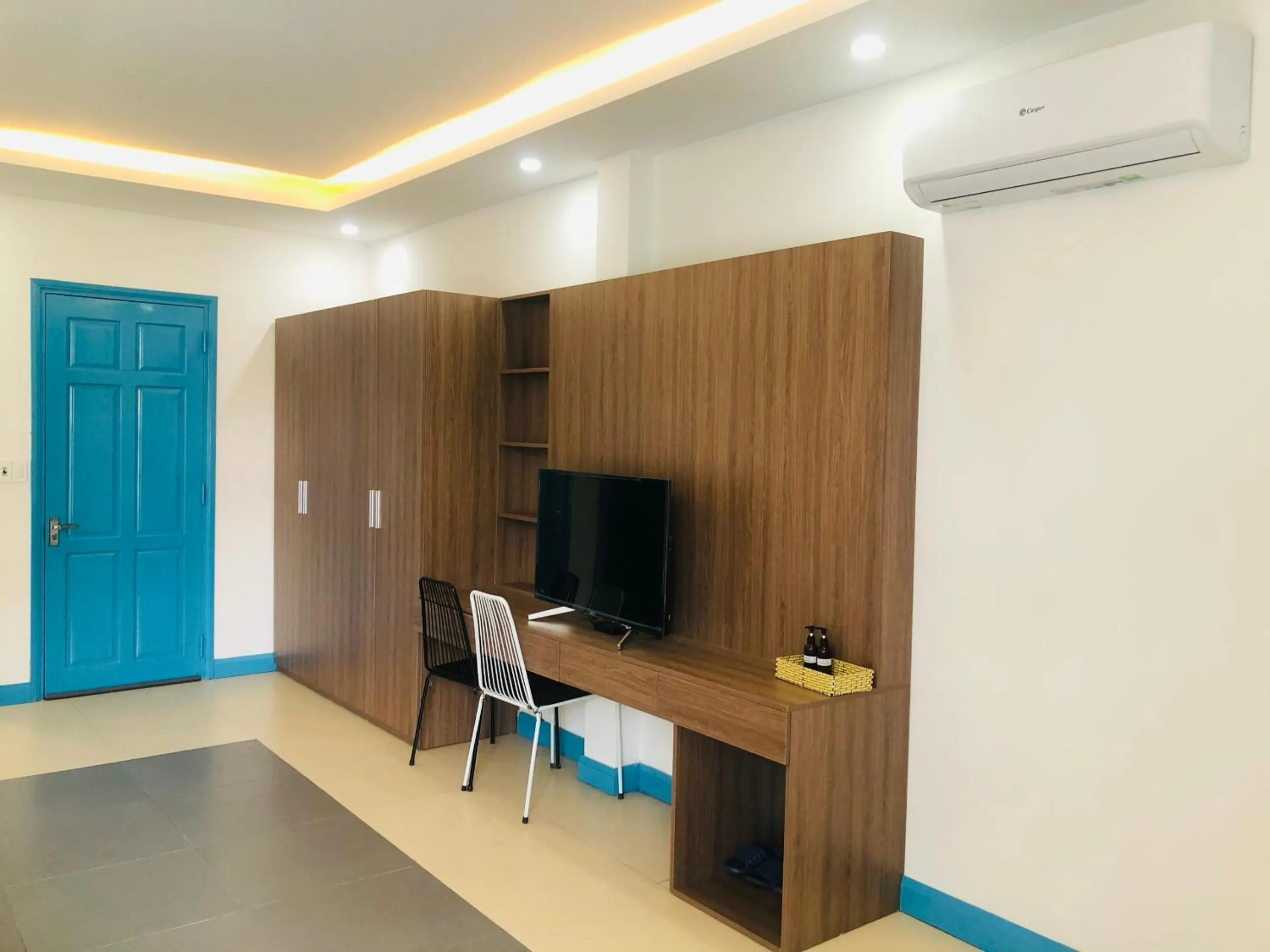 TV and multimedia in An's Family Homestay Hoi An - 5mins walk to Hoi An Ancient Town