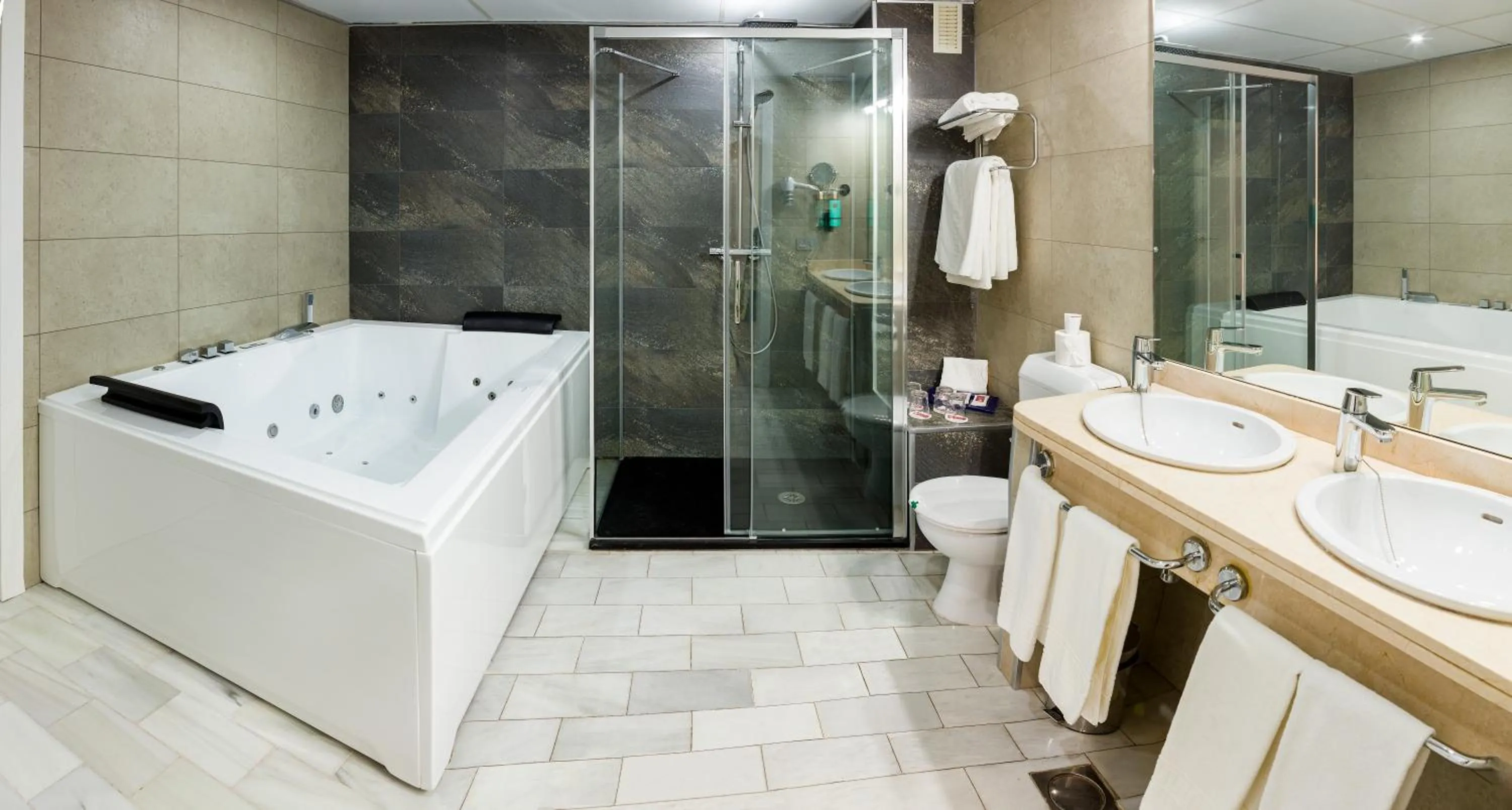 Shower in Bellavista Sevilla