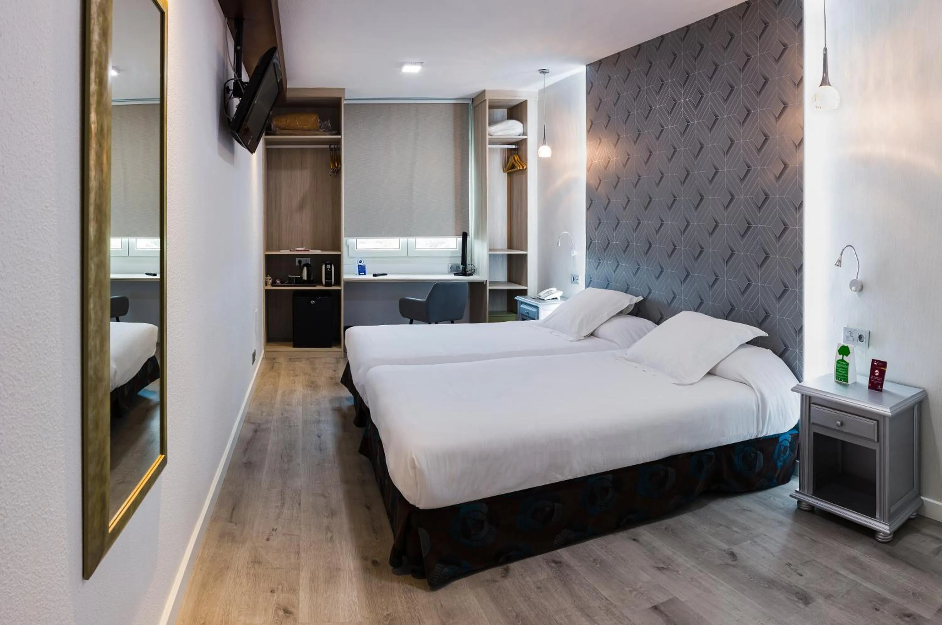 TV and multimedia, Bed in Bellavista Sevilla