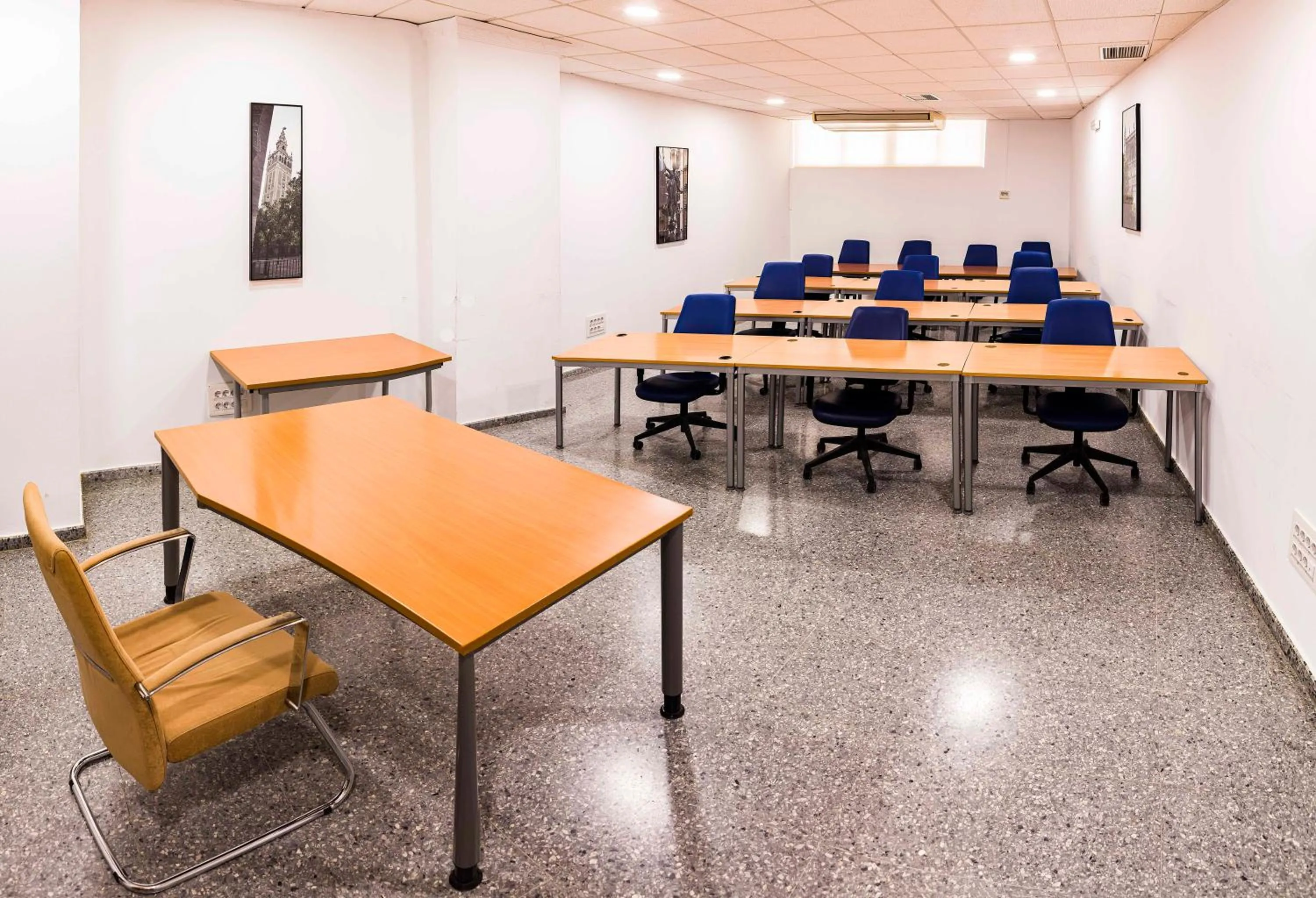 Business facilities in Bellavista Sevilla