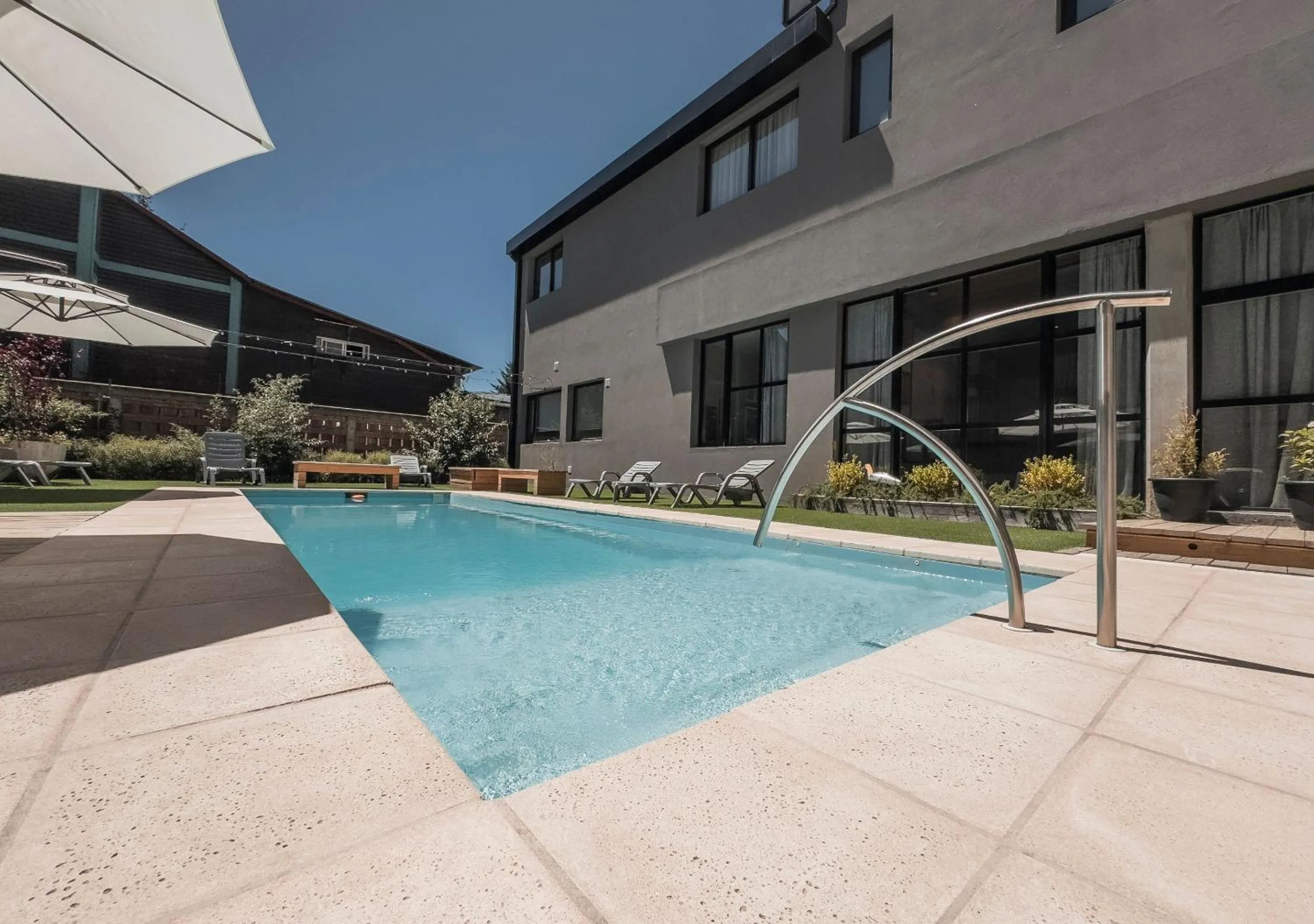 Swimming pool in Gluck Patagonia Aparts