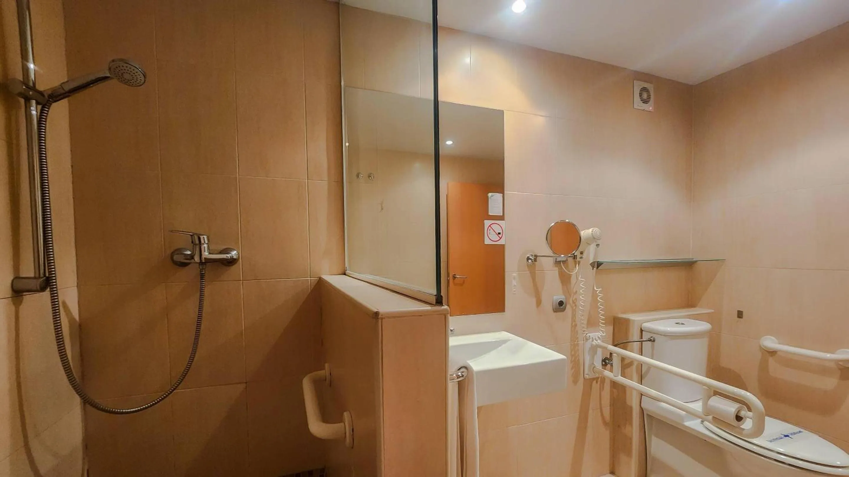 Bedroom in Hotel Faranda Alisas Santander, Ascend Hotel Collection