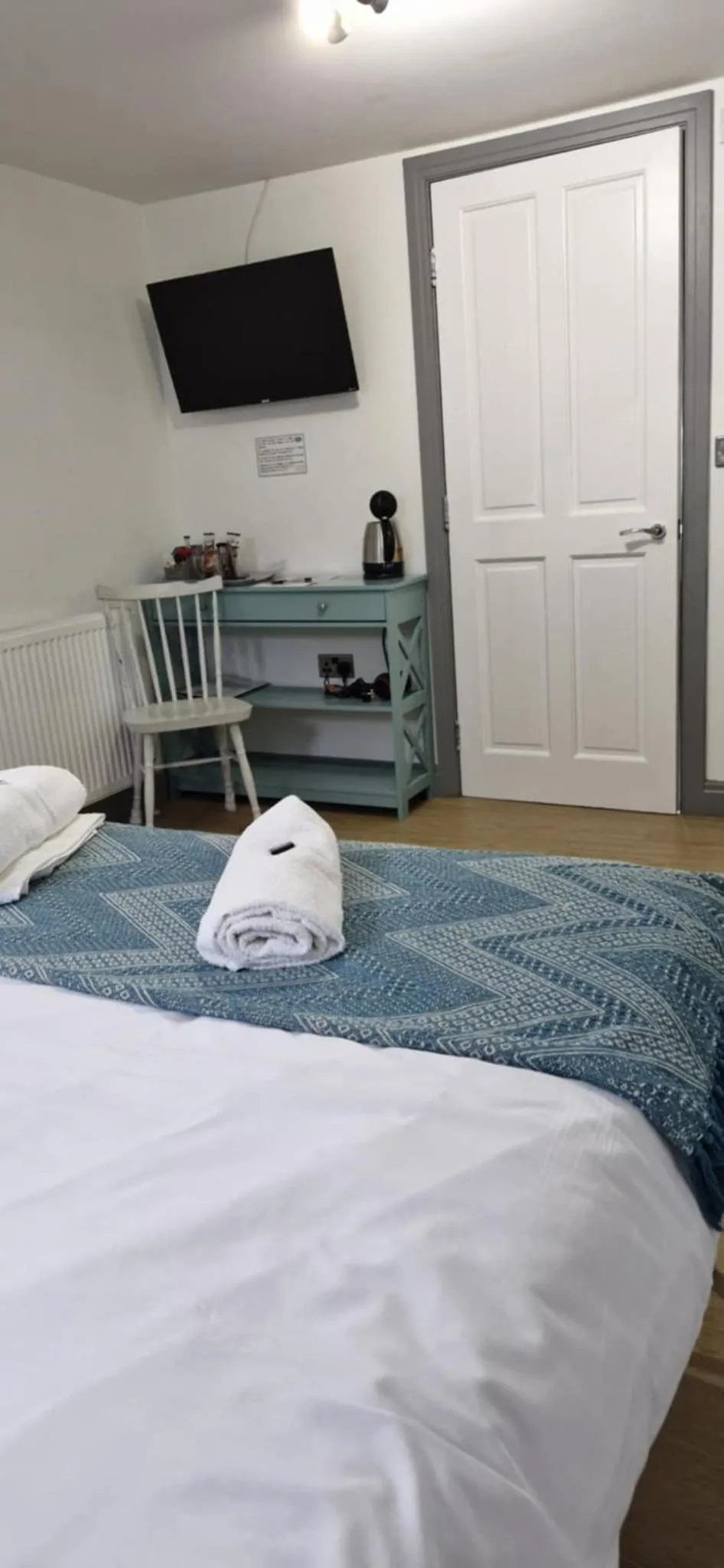 Bedroom, Bed in LilyRose Hotel