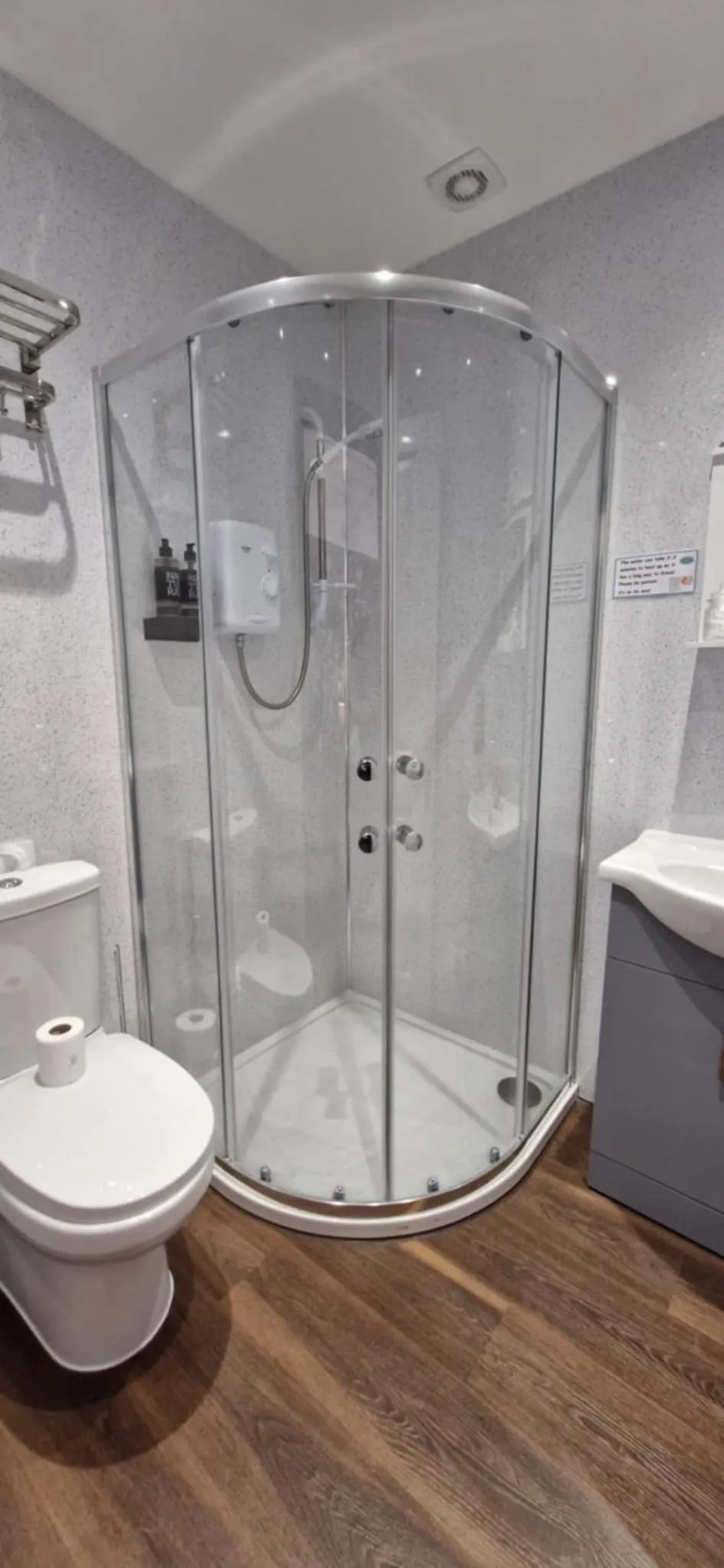 Shower in LilyRose Hotel