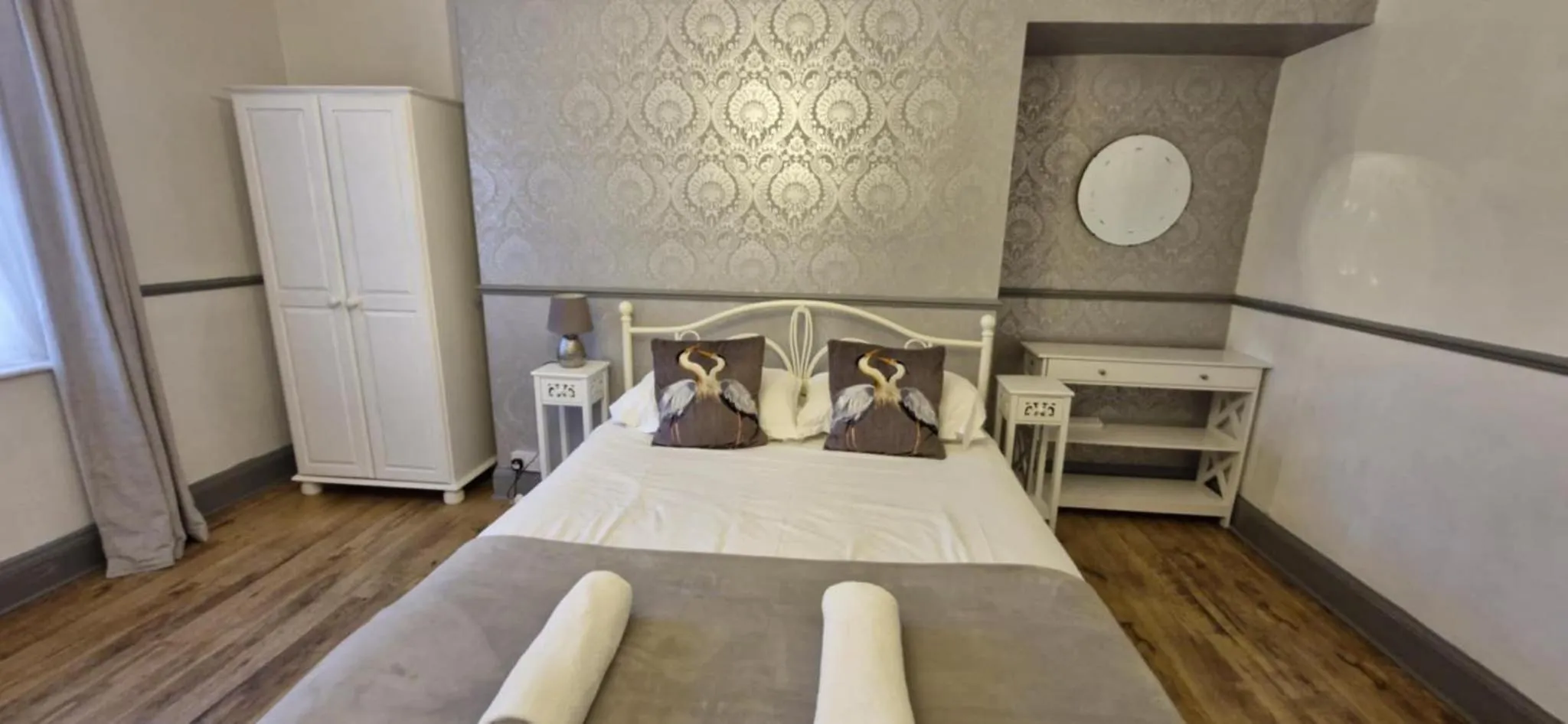 Bedroom, Bed in LilyRose Hotel