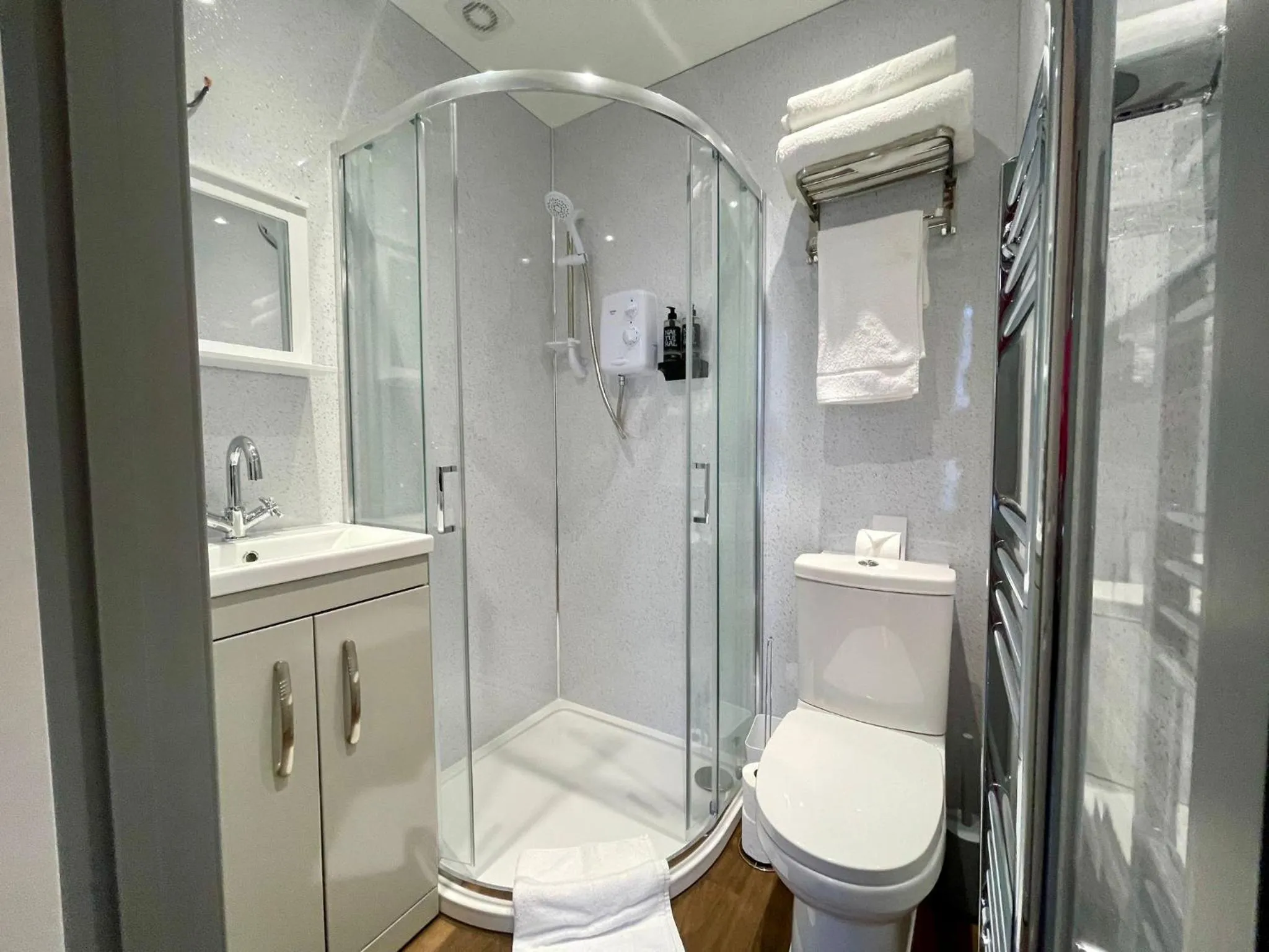 Shower in LilyRose Hotel