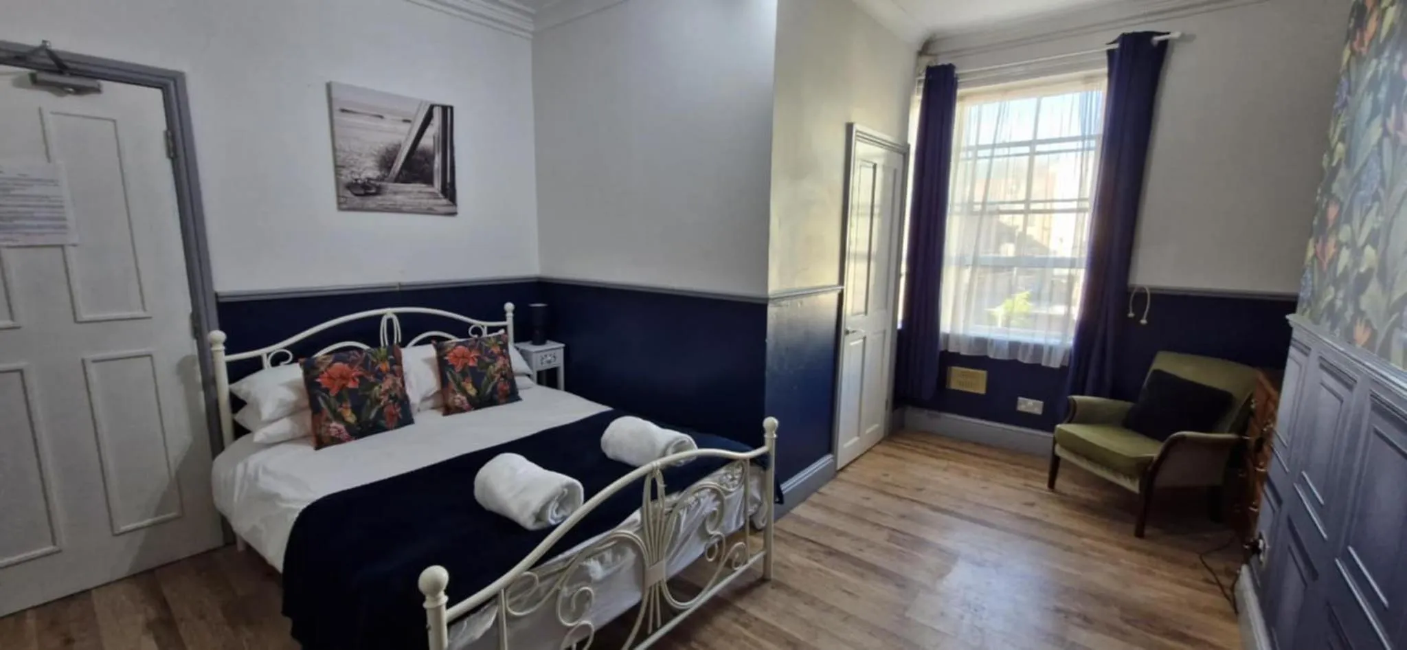 Photo of the whole room, Bed in LilyRose Hotel