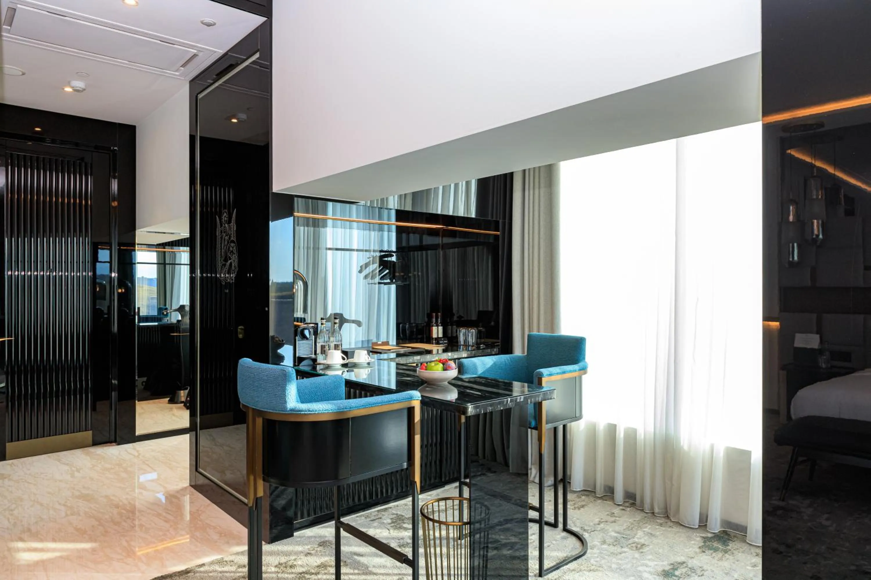 Living room in Seven Visions Resort and Places, the Dvin