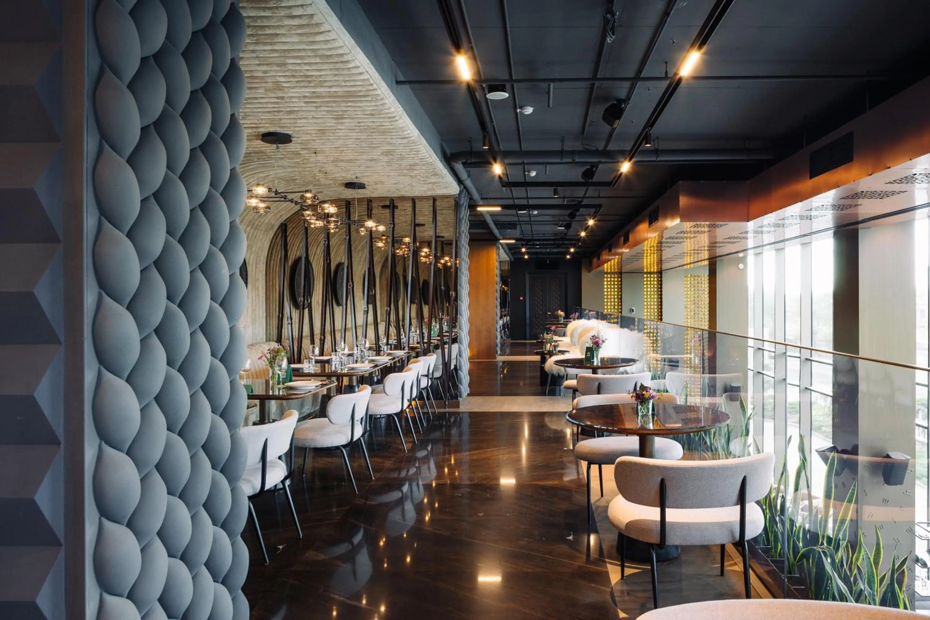 Restaurant/places to eat in Seven Visions Resort and Places, the Dvin