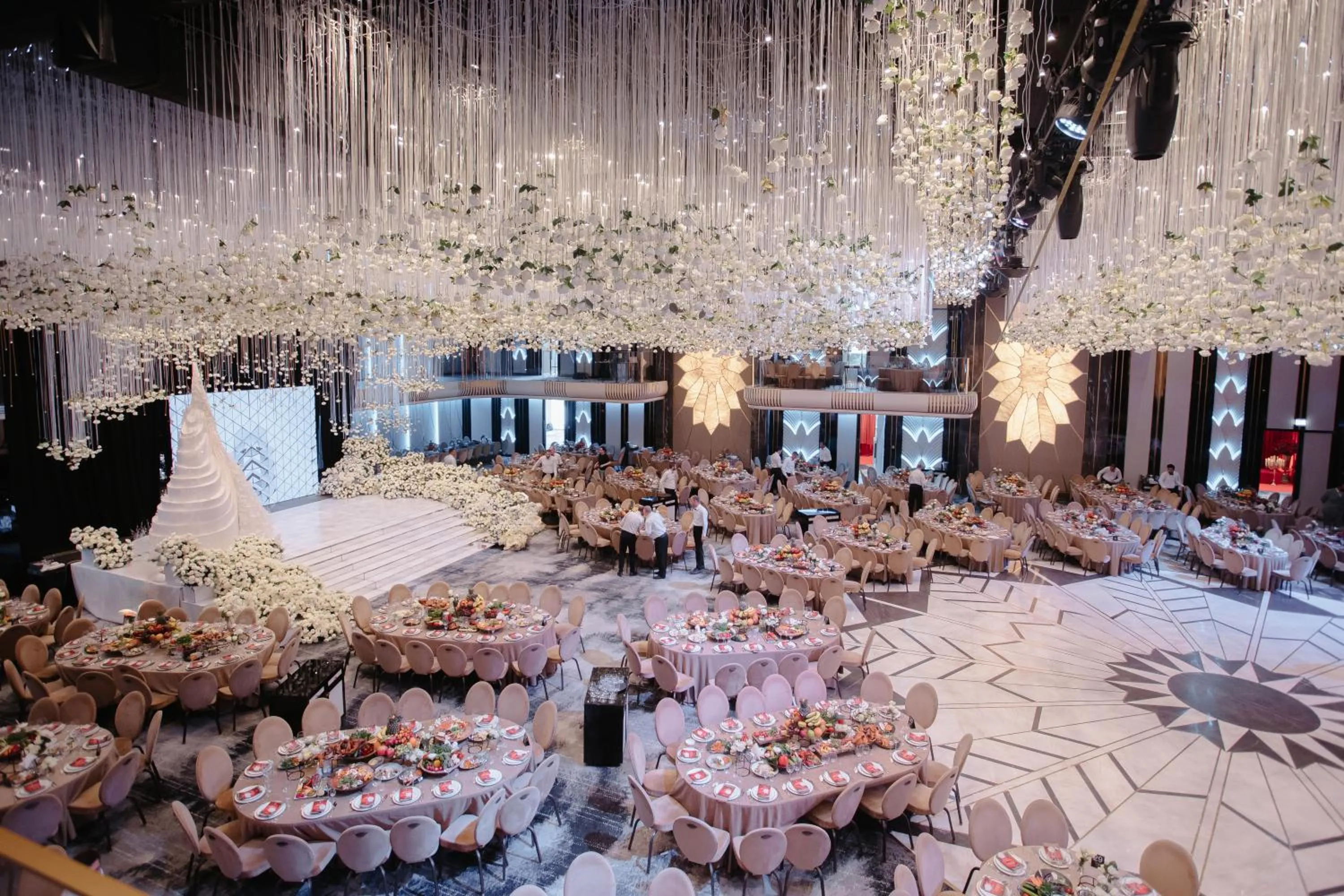 Restaurant/places to eat in Seven Visions Resort and Places, the Dvin