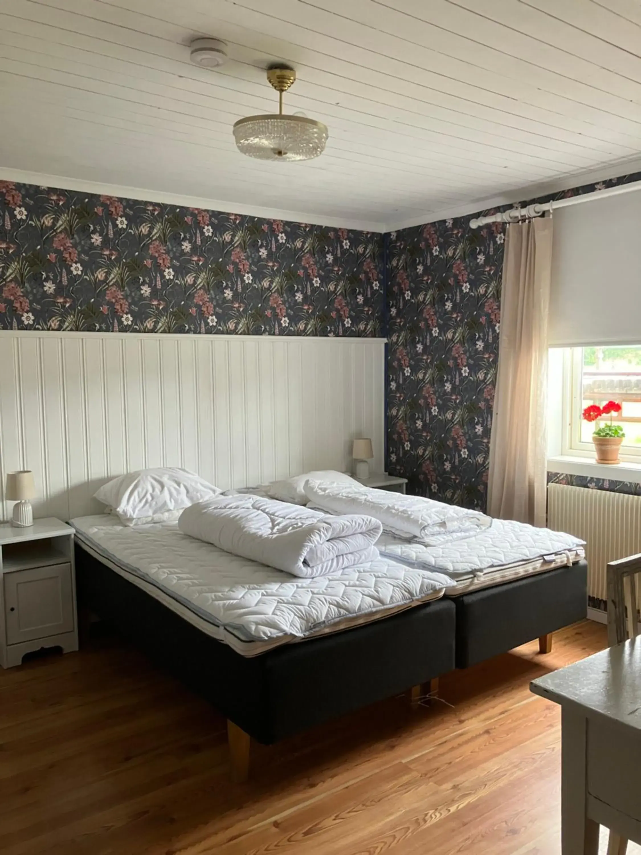 Quadruple Room with Shared Bathroom in Karaby Gård, Country Living Quadruple Room with Shared Bathroom in Karaby Gård, Country Living