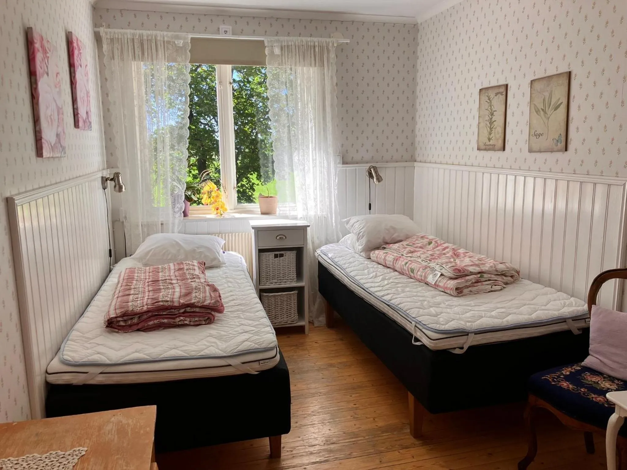 Bed in Karaby Gård, Country Living