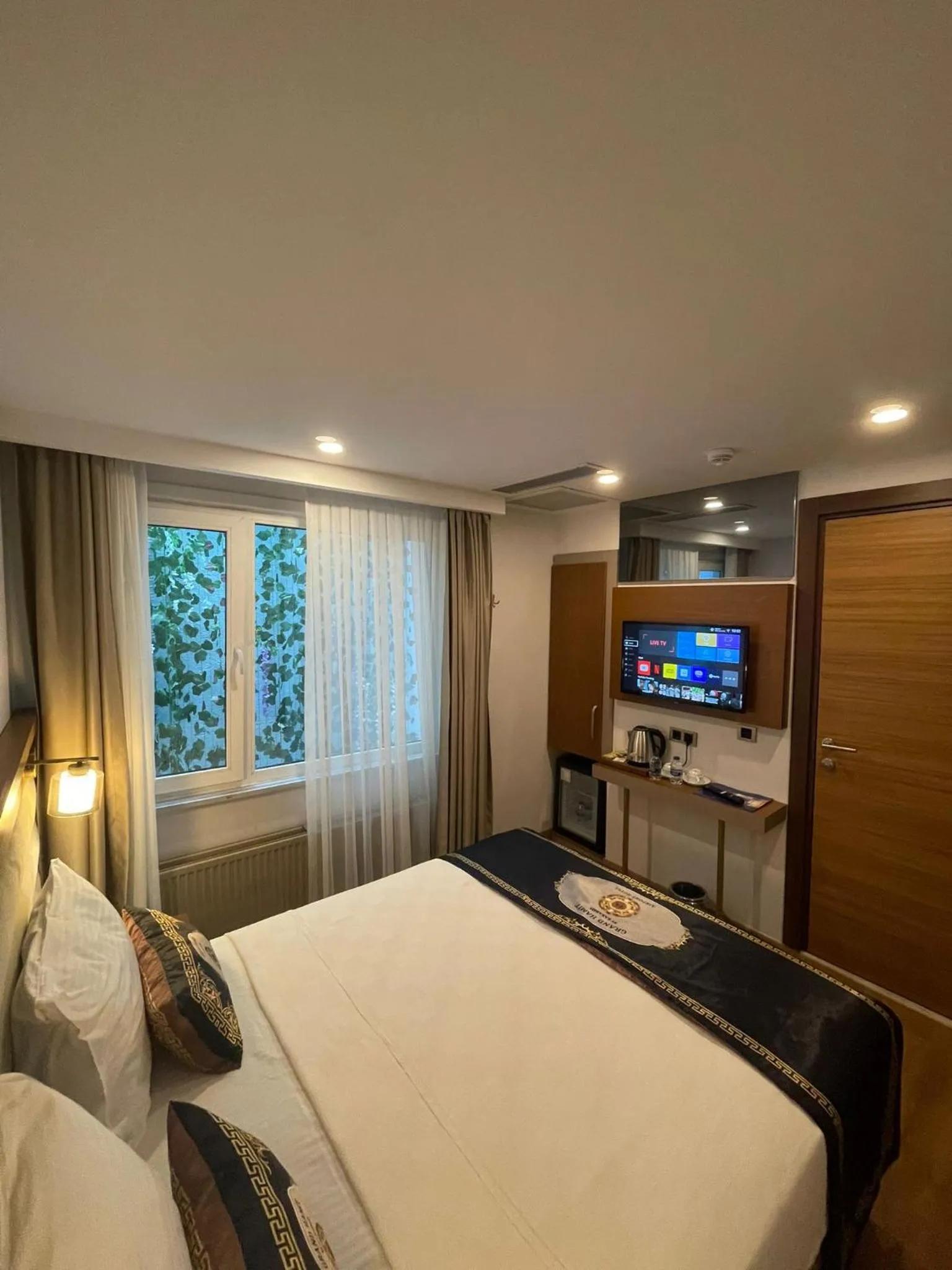 Bed in GRAND HAMİT By Karadayı Airport Hotel