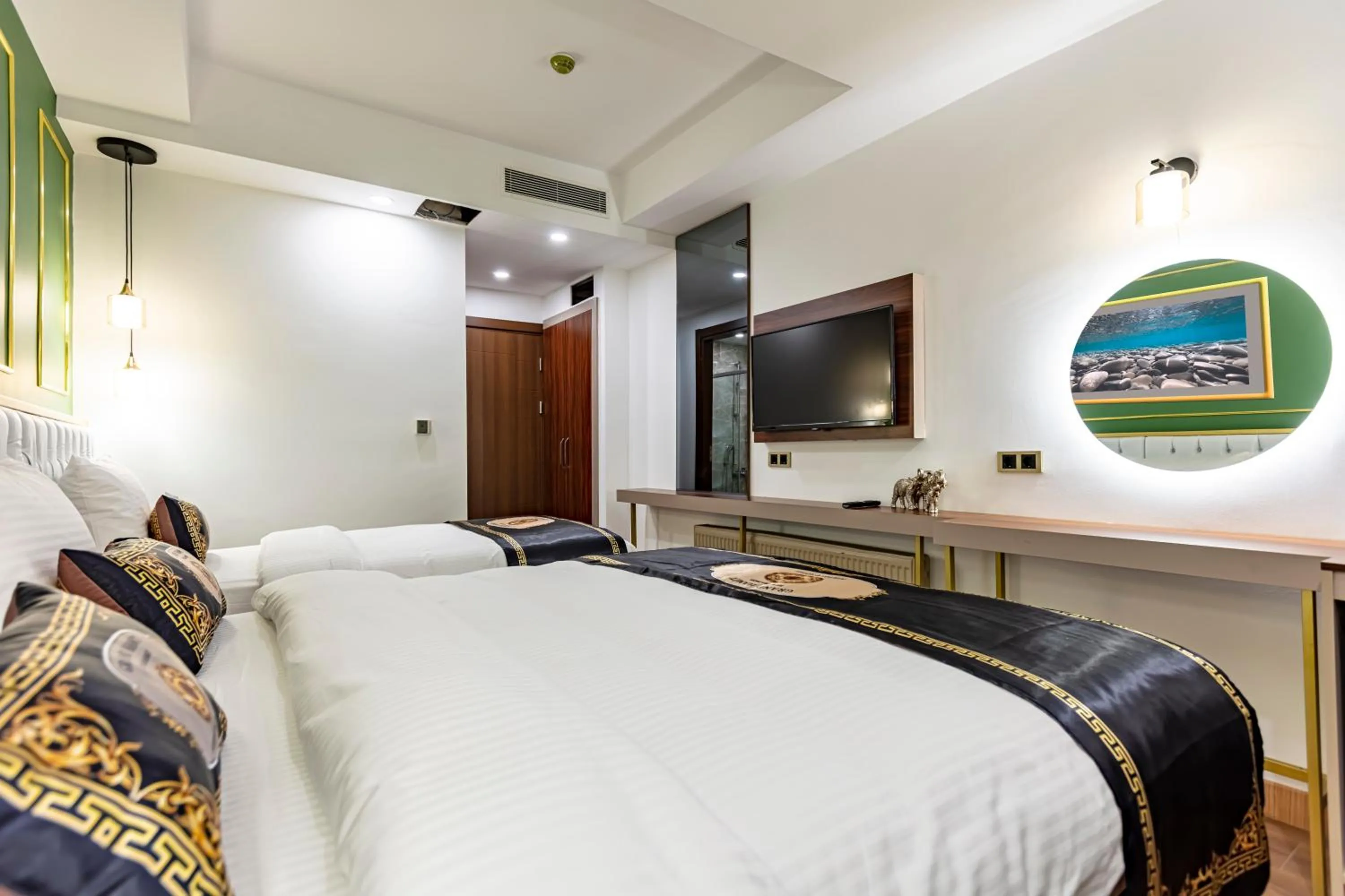 Bed in GRAND HAMİT By Karadayı Airport Hotel