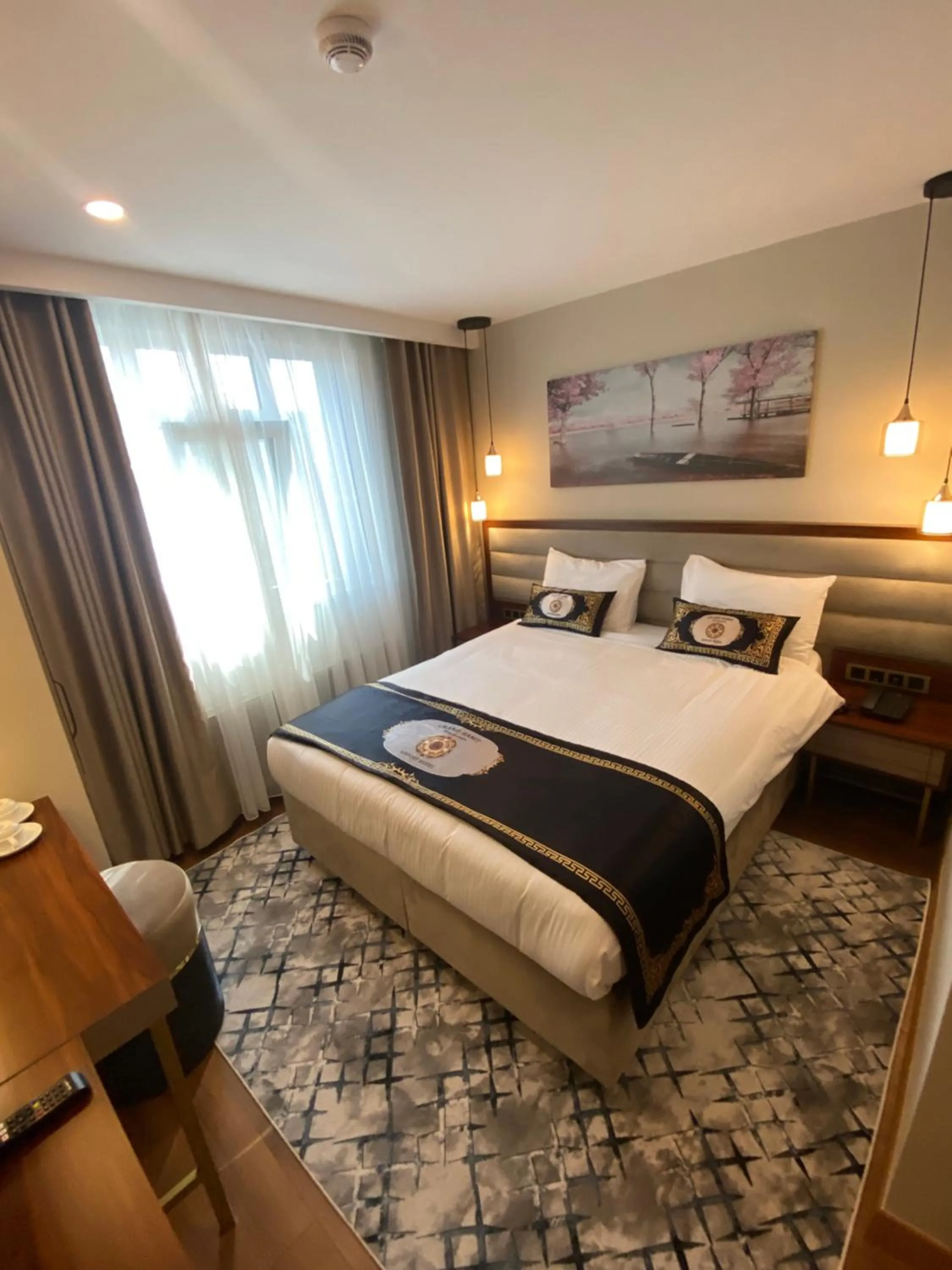 Photo of the whole room, Bed in GRAND HAMİT By Karadayı Airport Hotel