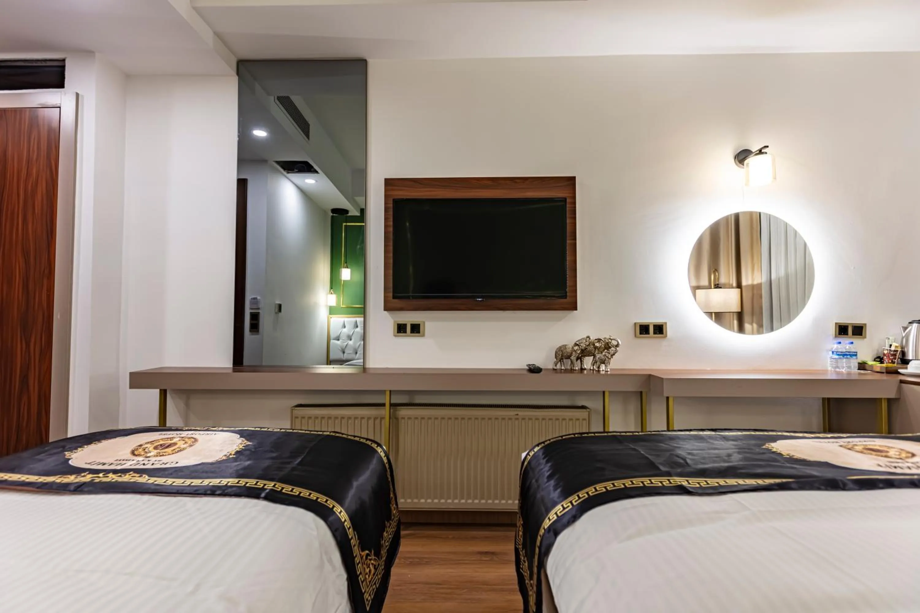 Bed in GRAND HAMİT By Karadayı Airport Hotel