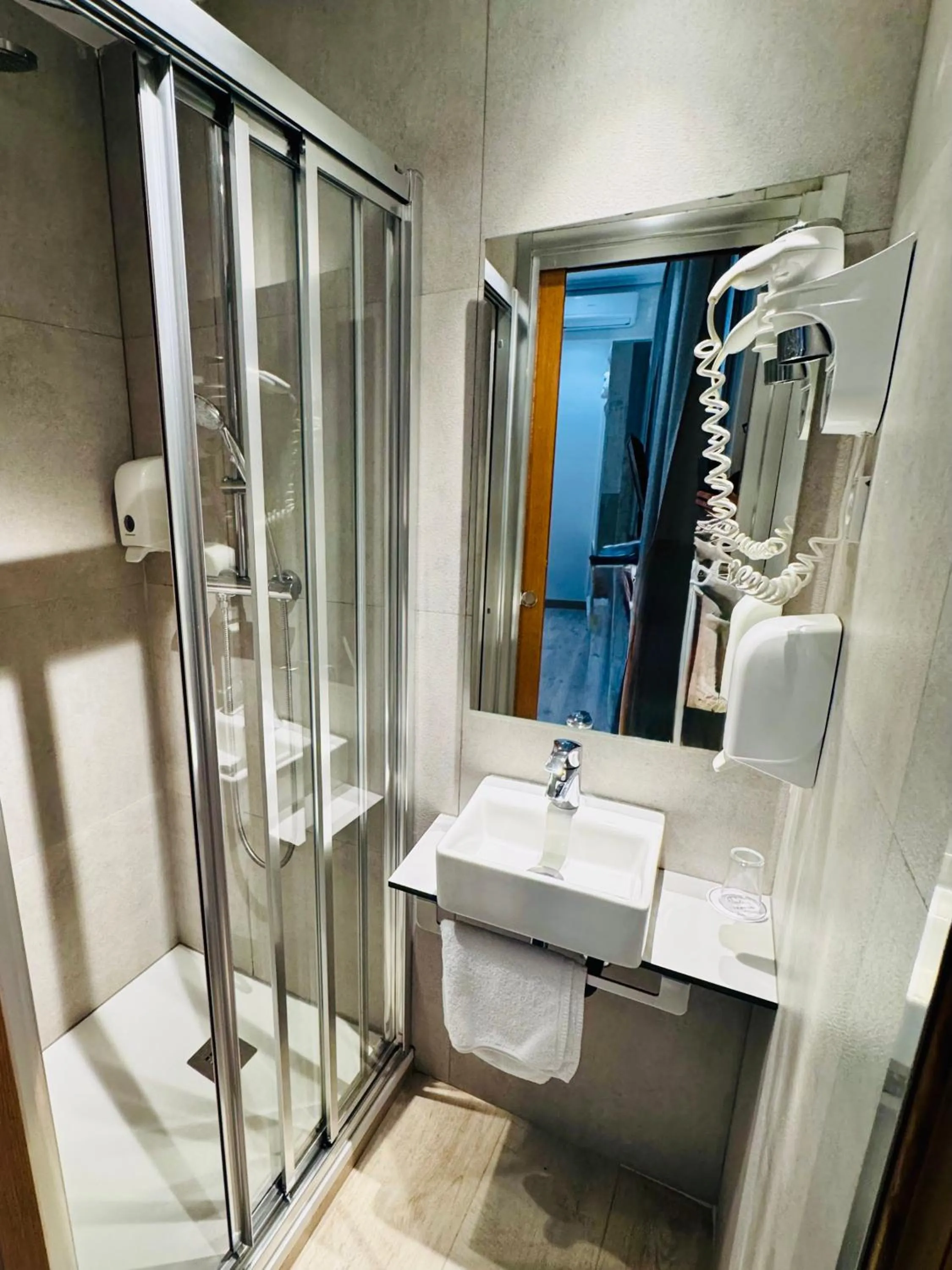 Bathroom in Hostal Cervelo