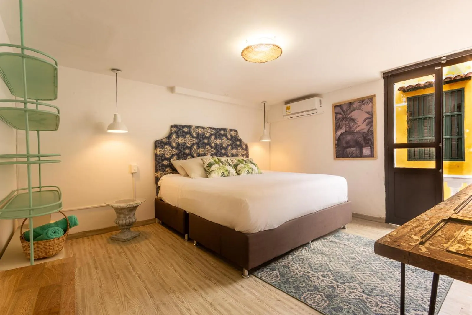 Bedroom, Bed in Al Alma Apart-Suites