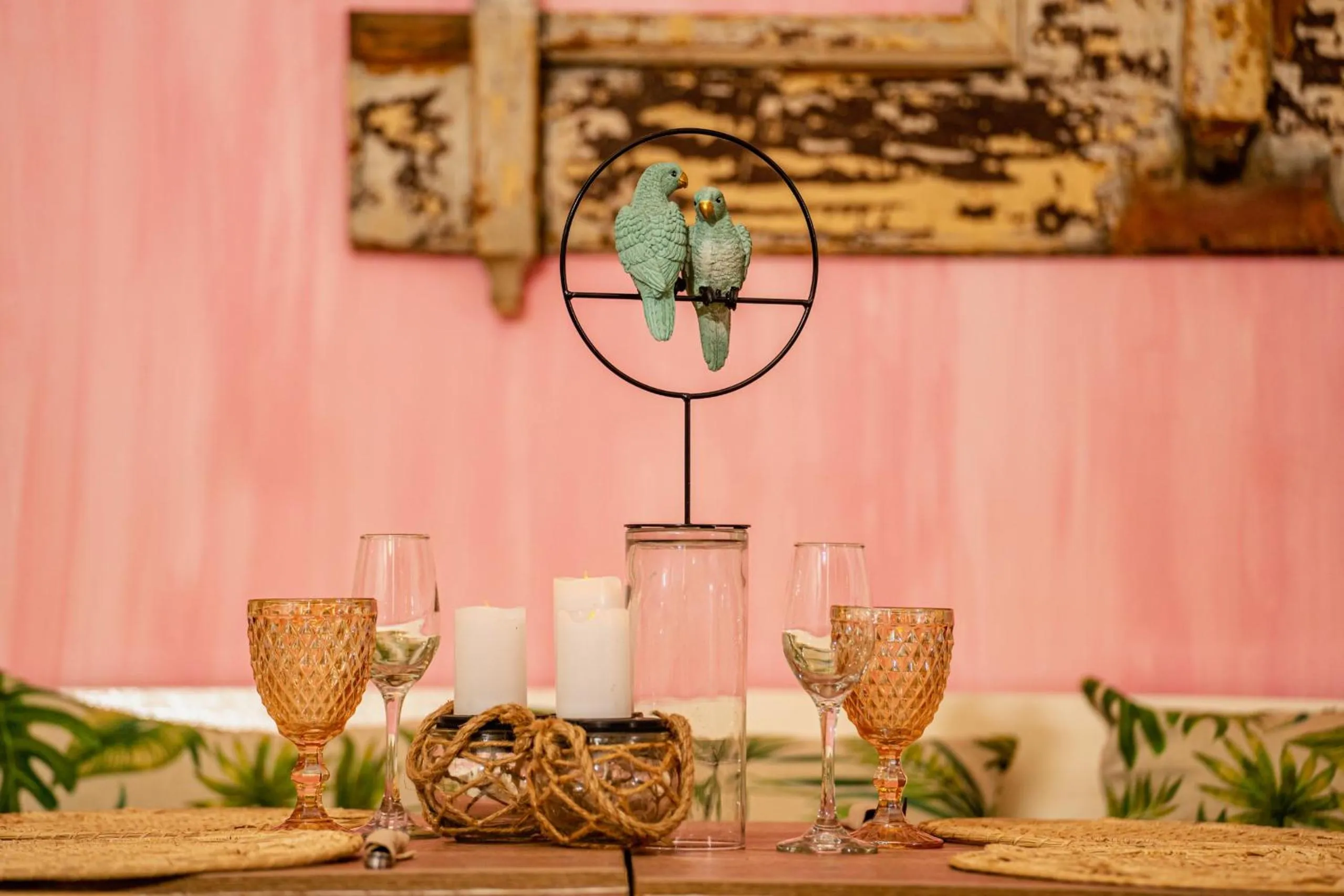 Restaurant/places to eat in Al Alma Apart-Suites