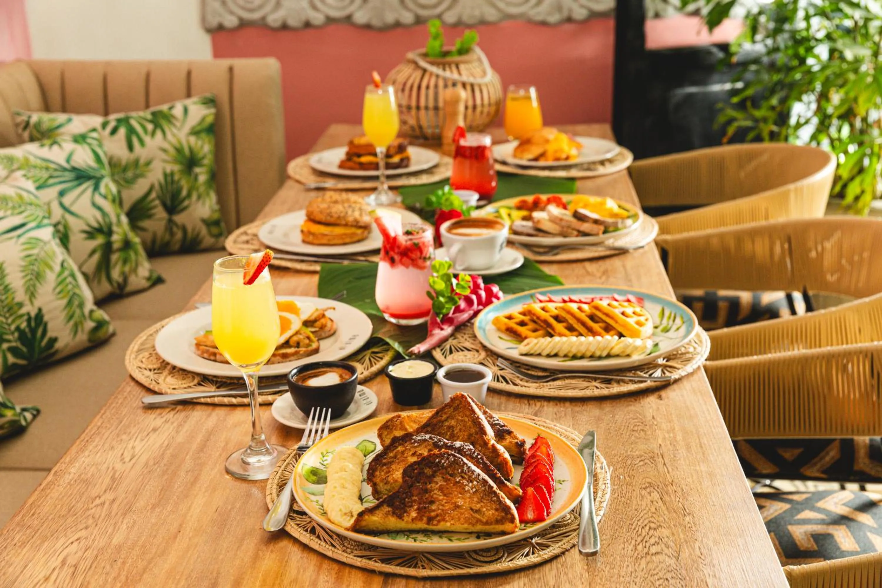 Restaurant/places to eat in Al Alma Apart-Suites