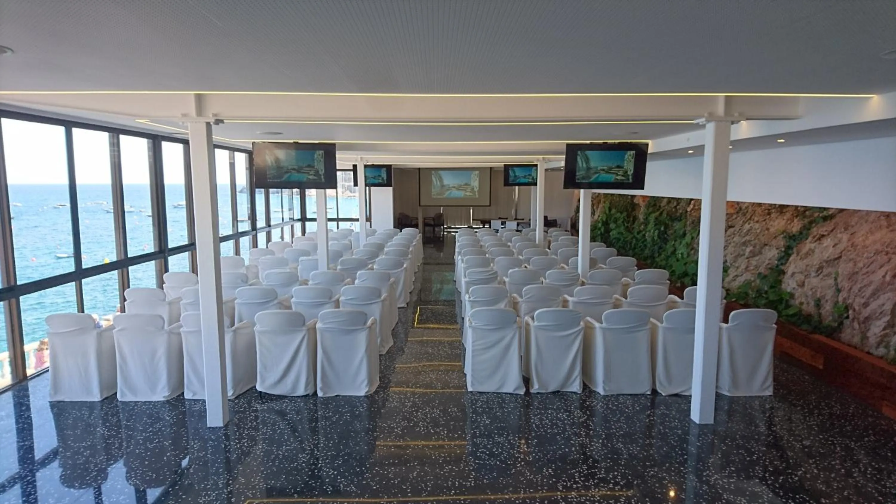 Business facilities in Gran Hotel Reymar 4 Sup