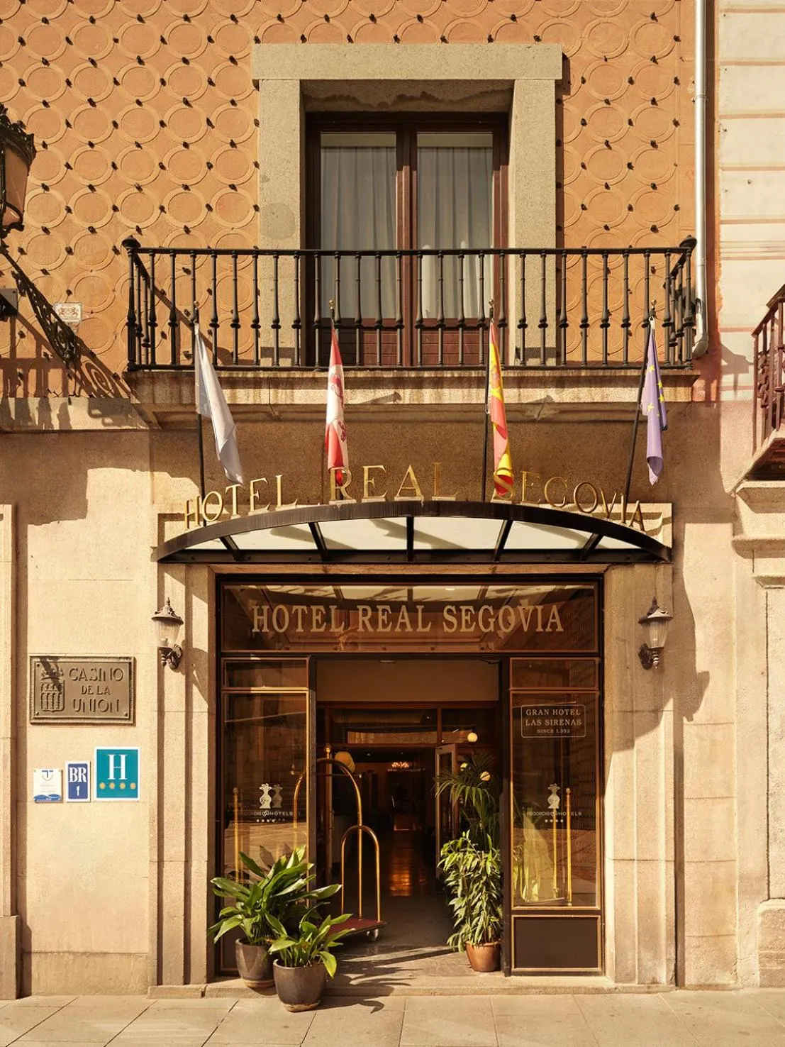 Facade/entrance in Hotel Real Segovia by Recordis Hotels