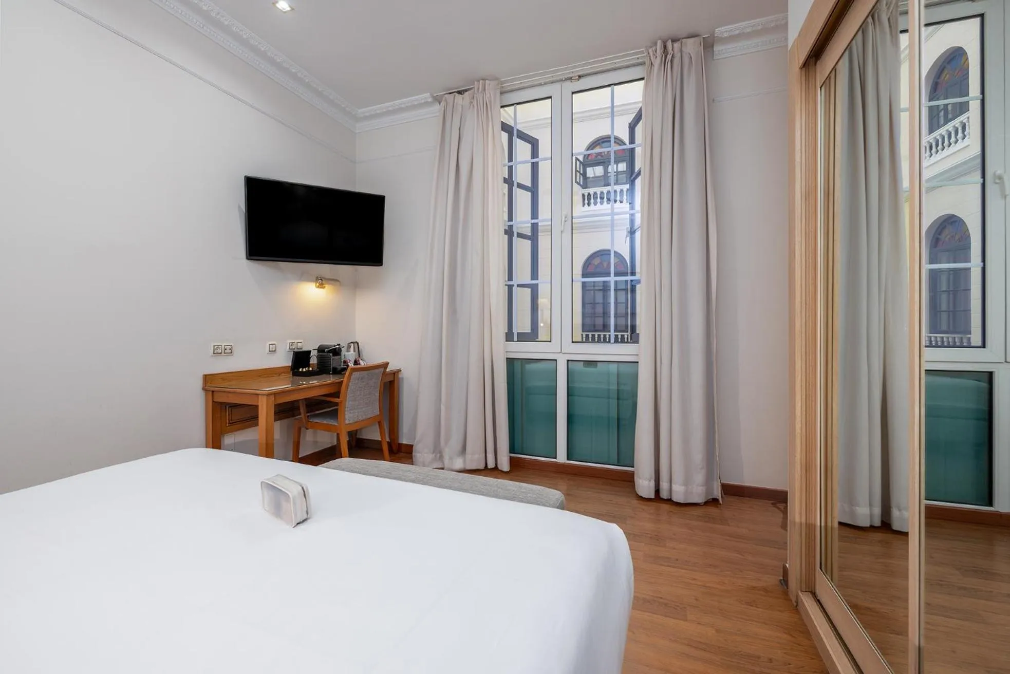 Bed in Senator Cádiz