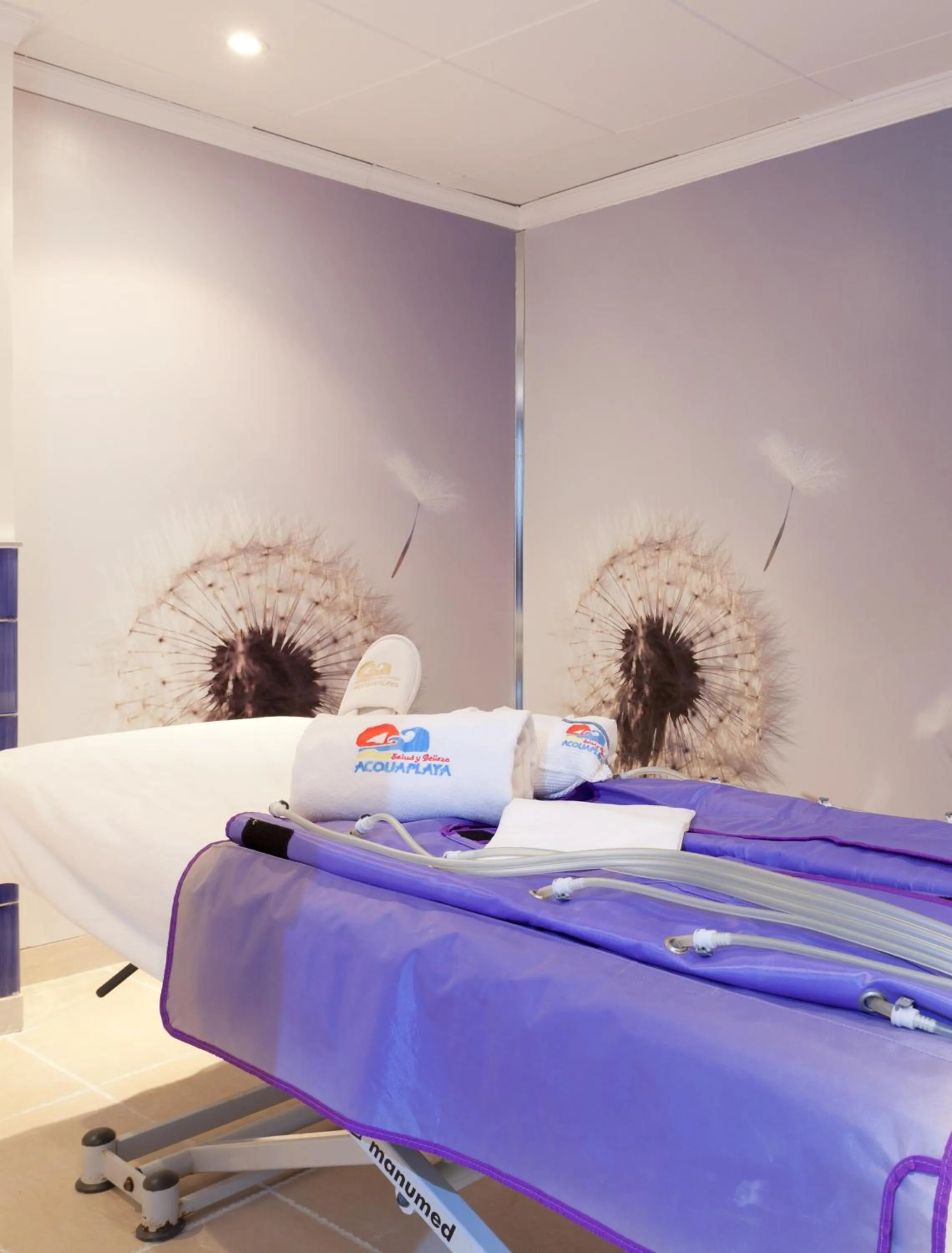 Massage, Bed in Senator Cádiz