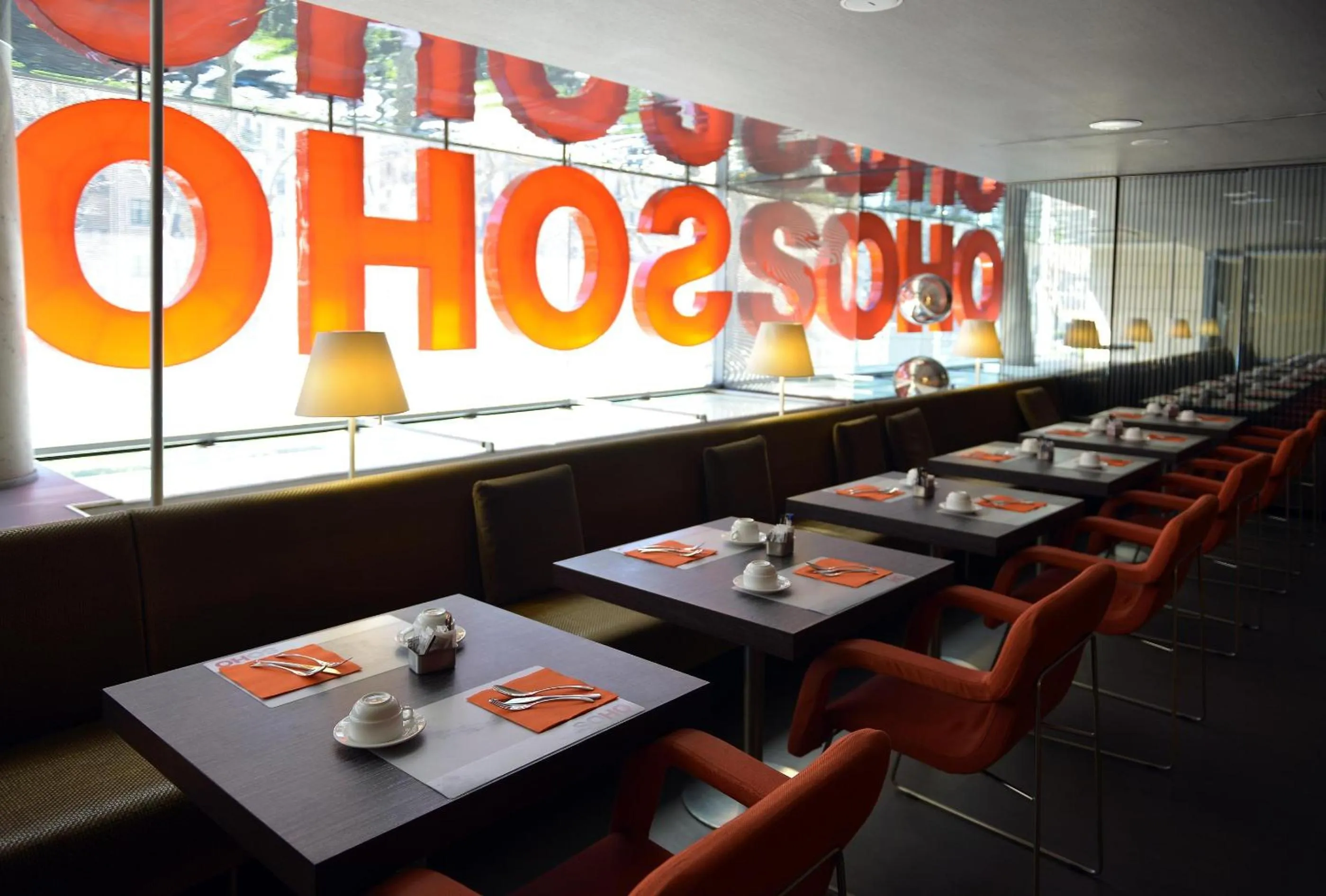 Restaurant/places to eat in Hotel Soho