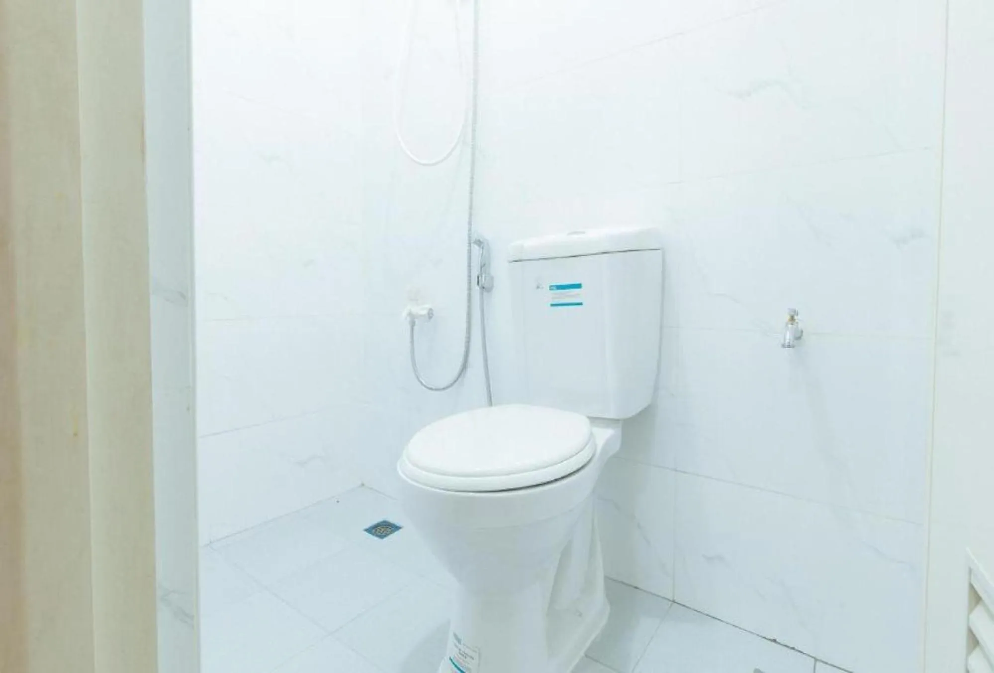 Toilet in Sagada Younganaut Lodge