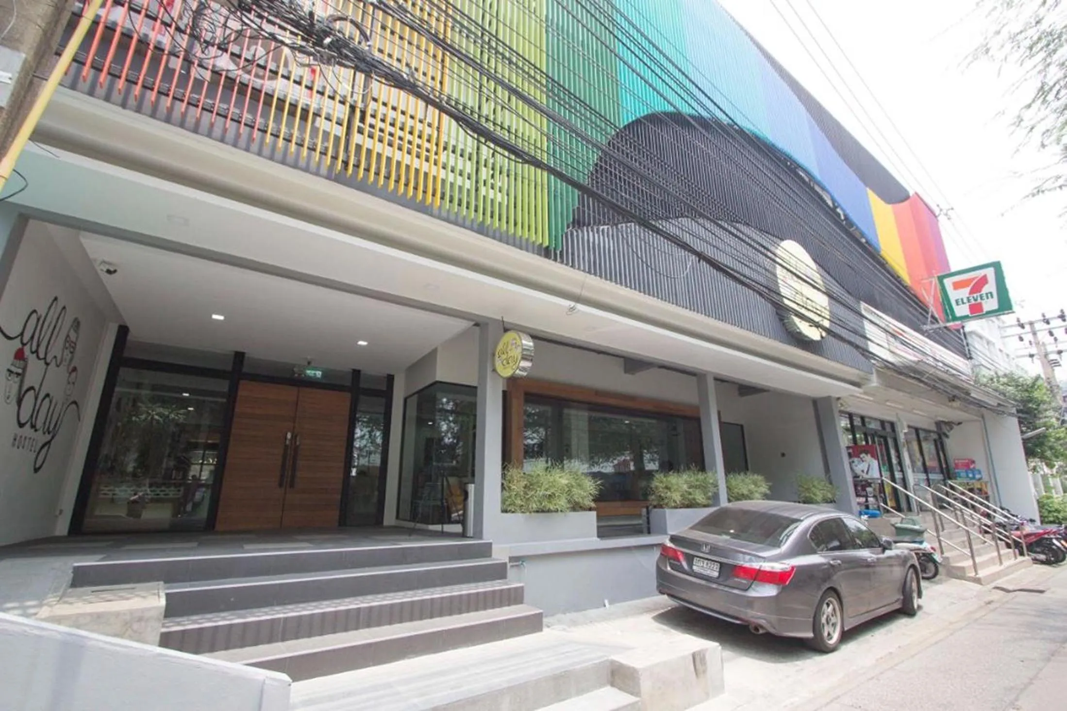 Area and facilities in All Day Bangkok