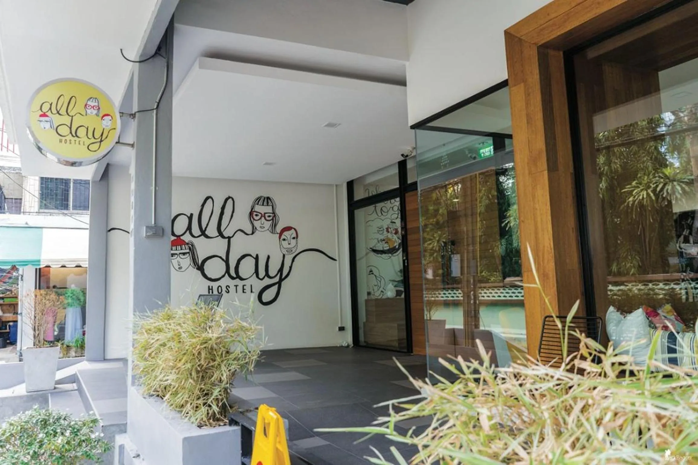 Area and facilities in All Day Bangkok