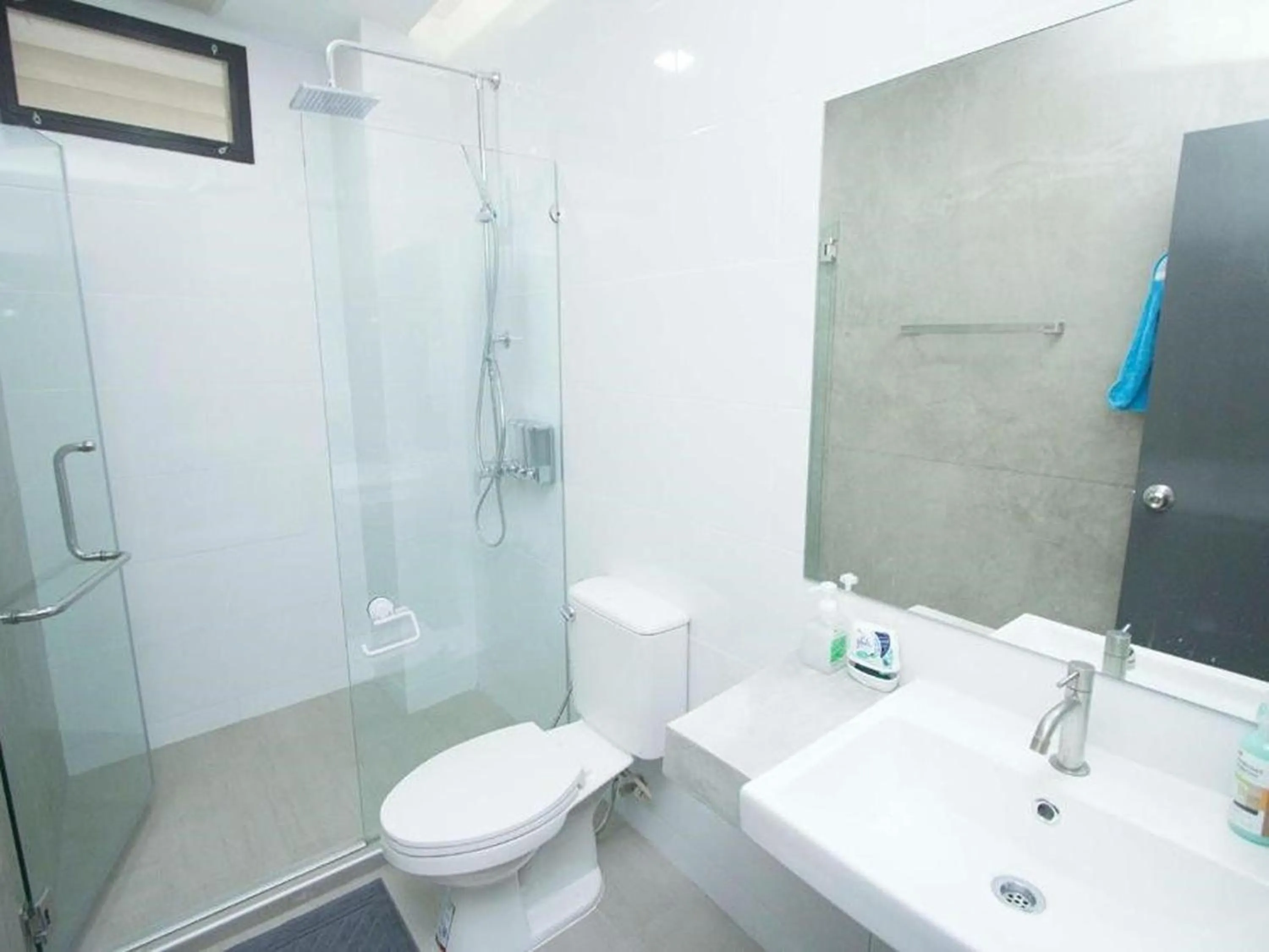 Bathroom in All Day Bangkok