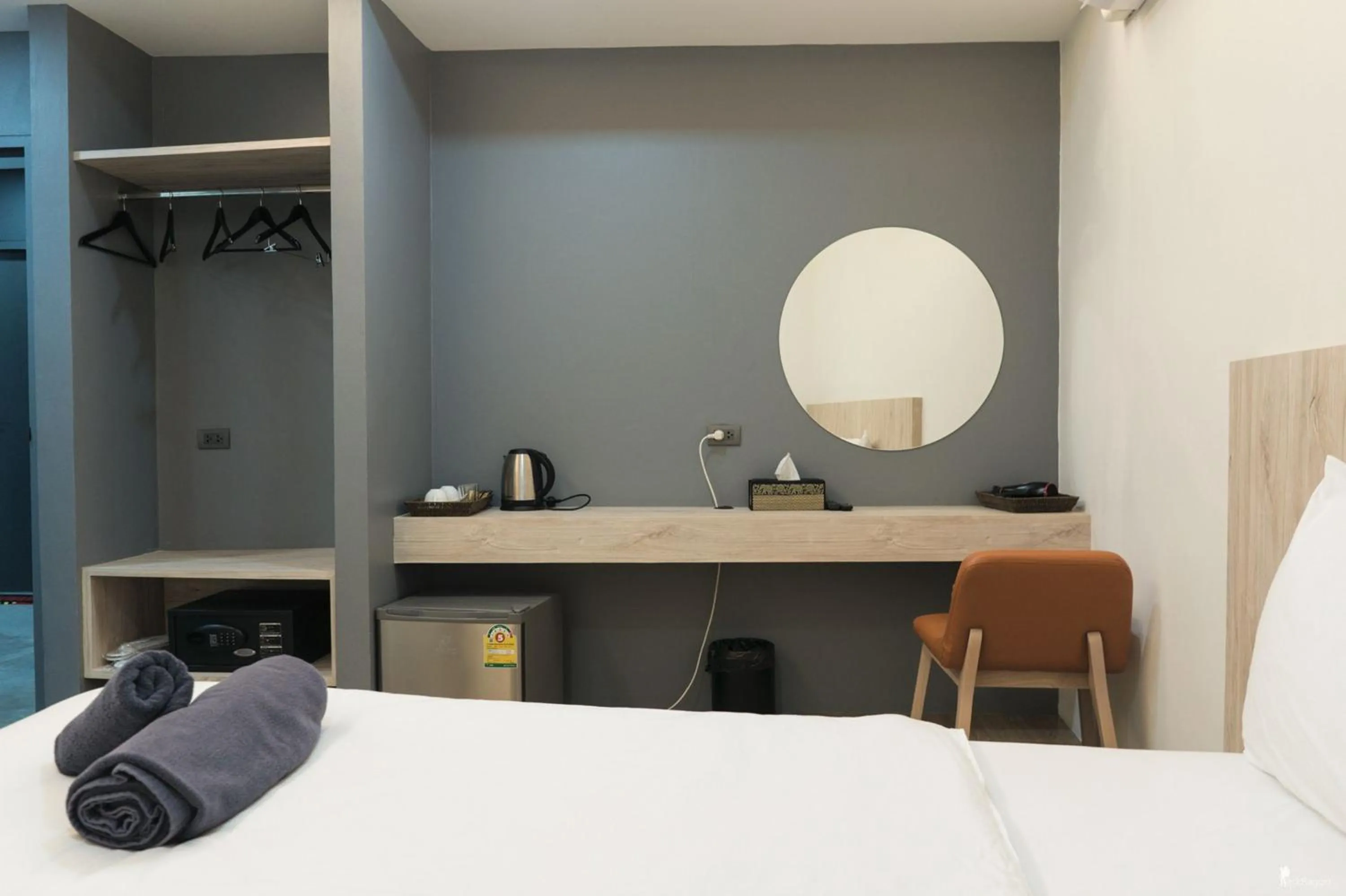 hair dresser, Bed in All Day Bangkok