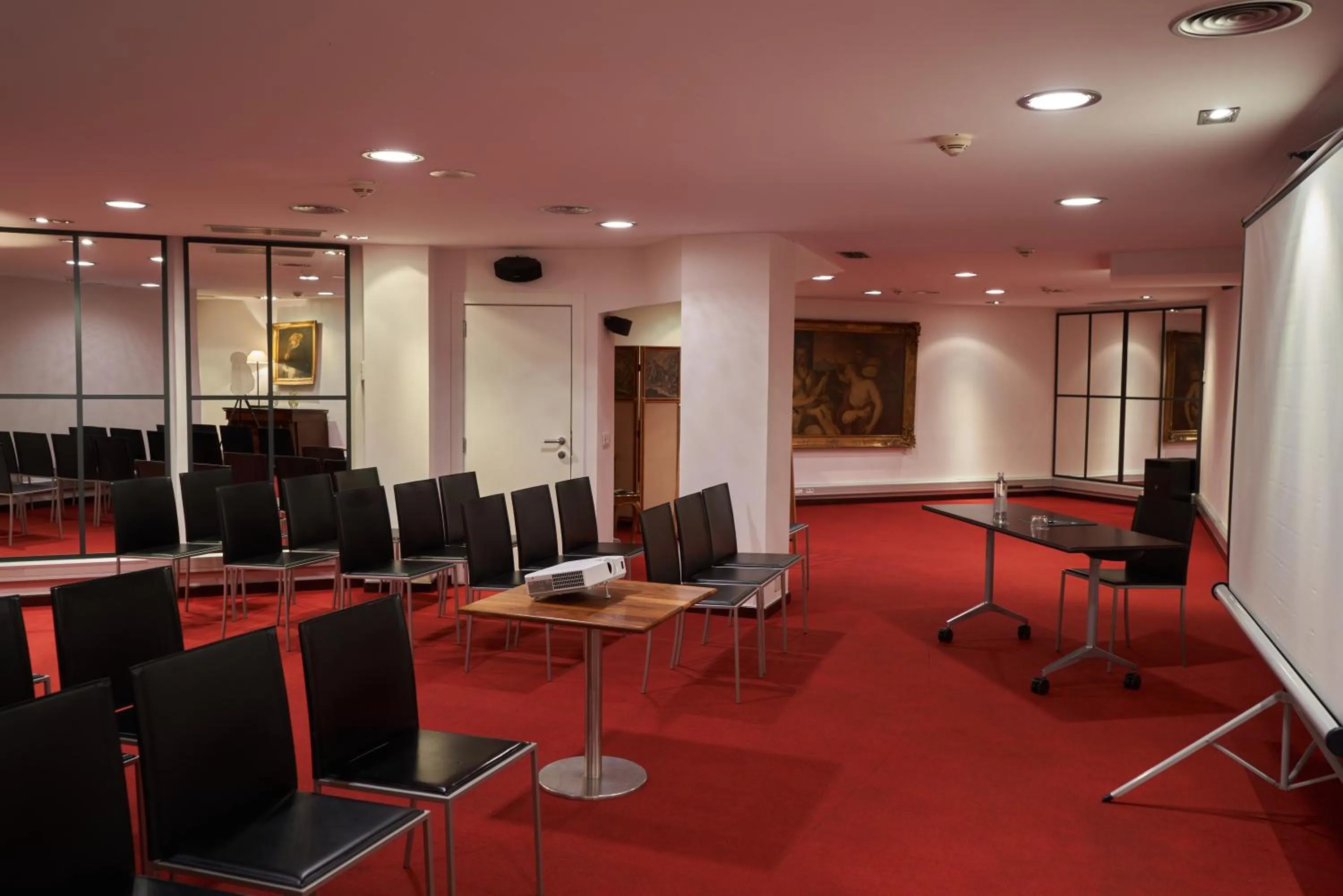 Business facilities in Hotel Villa Emilia