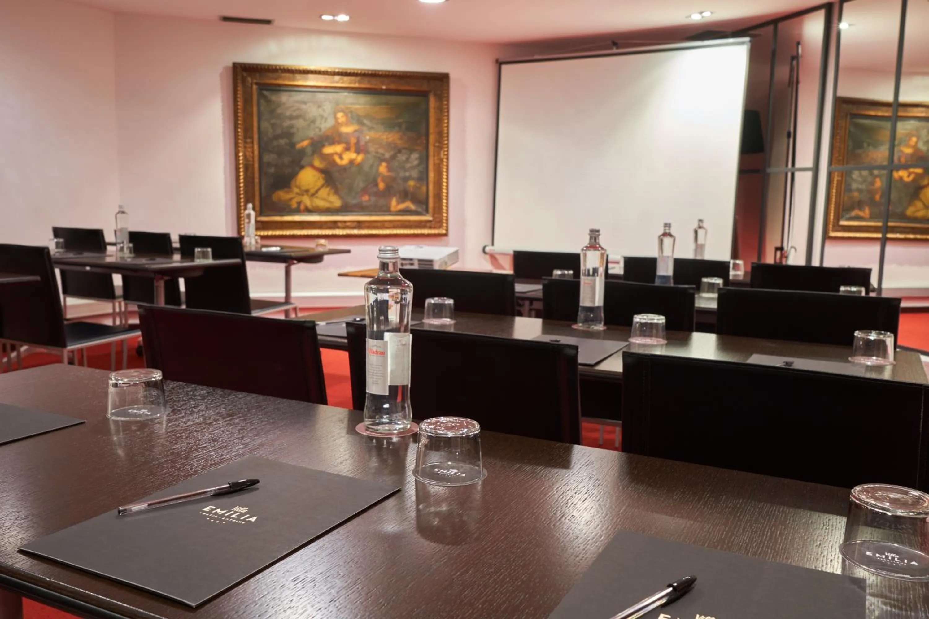 Business facilities in Hotel Villa Emilia