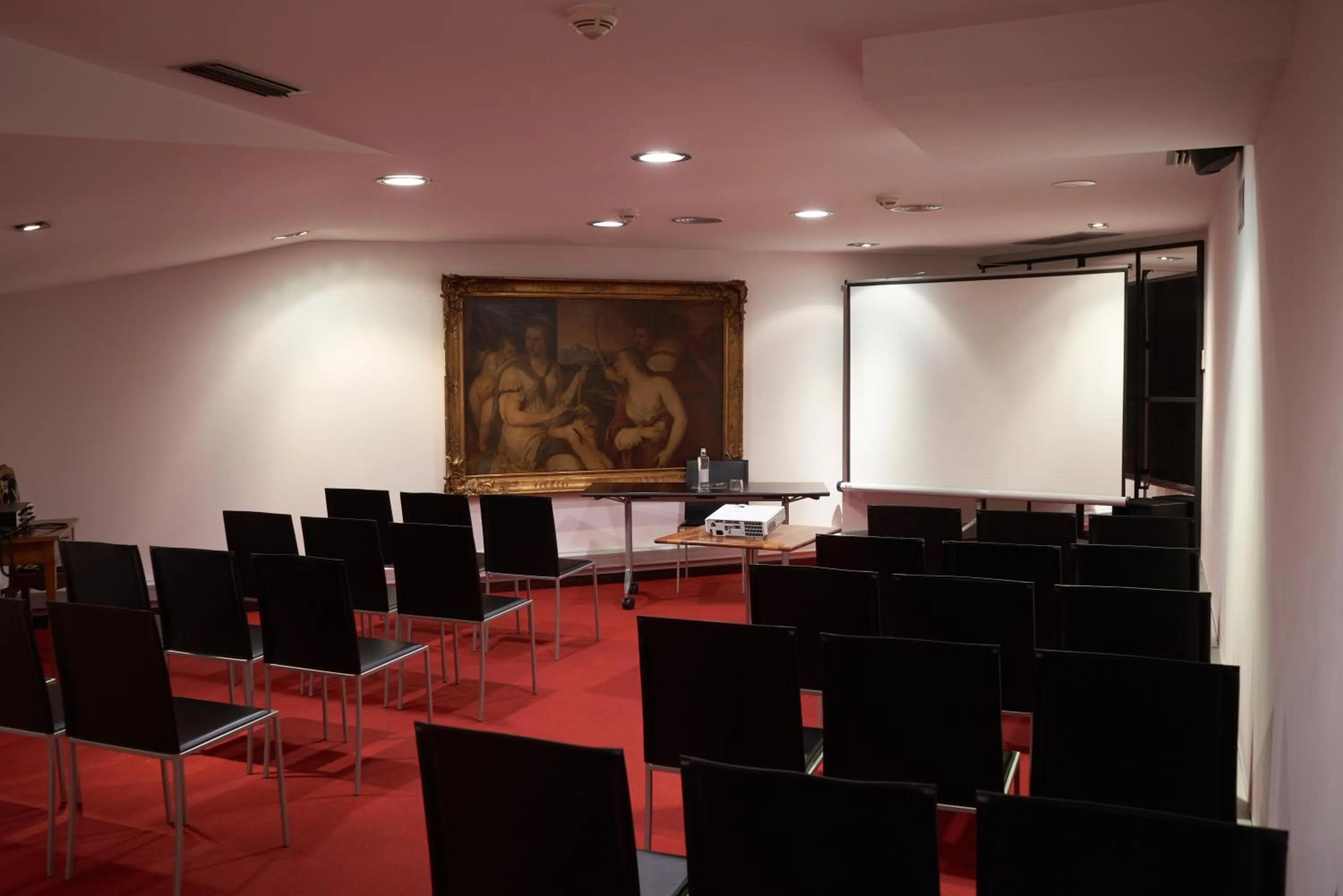 Business facilities in Hotel Villa Emilia