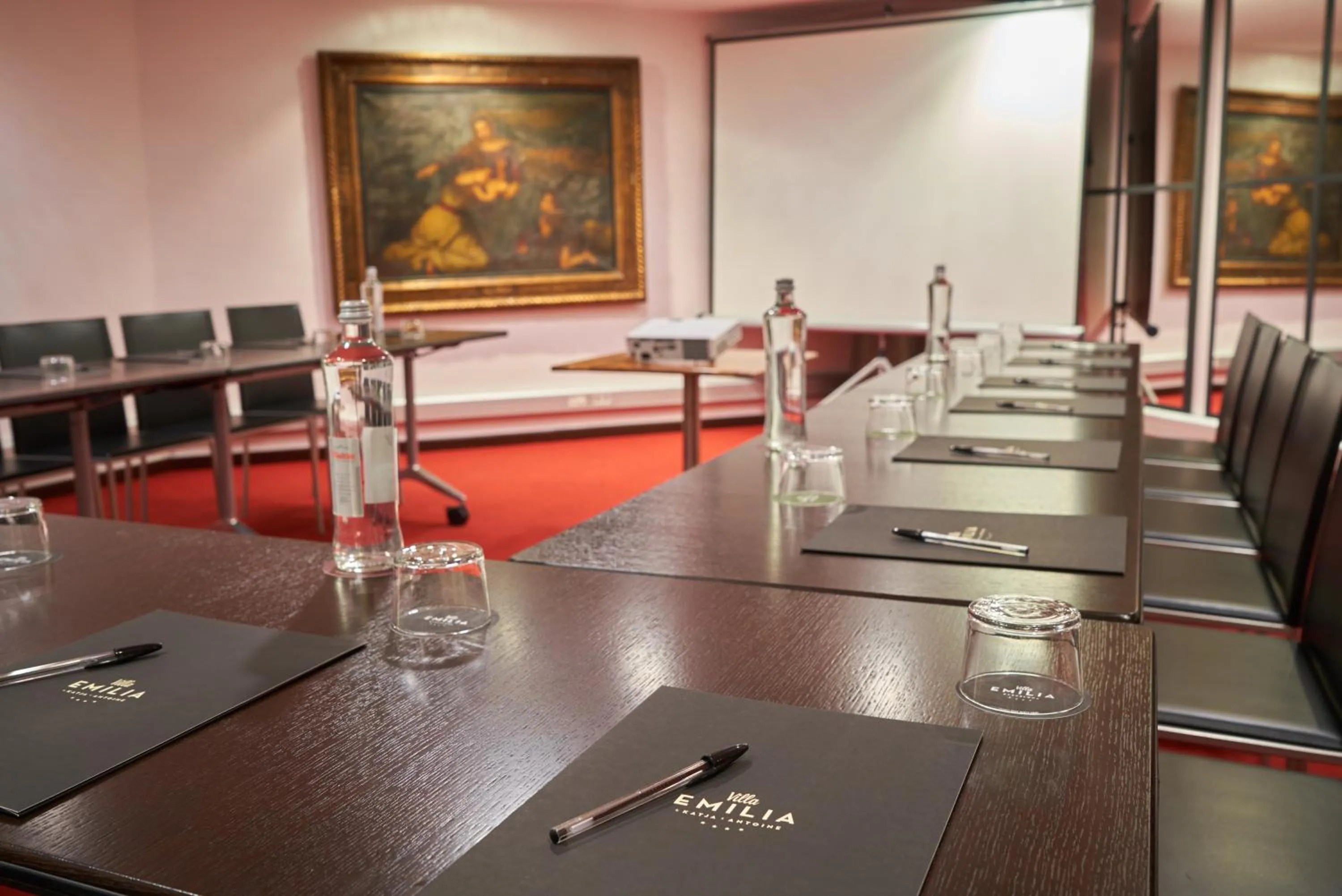 Business facilities in Hotel Villa Emilia