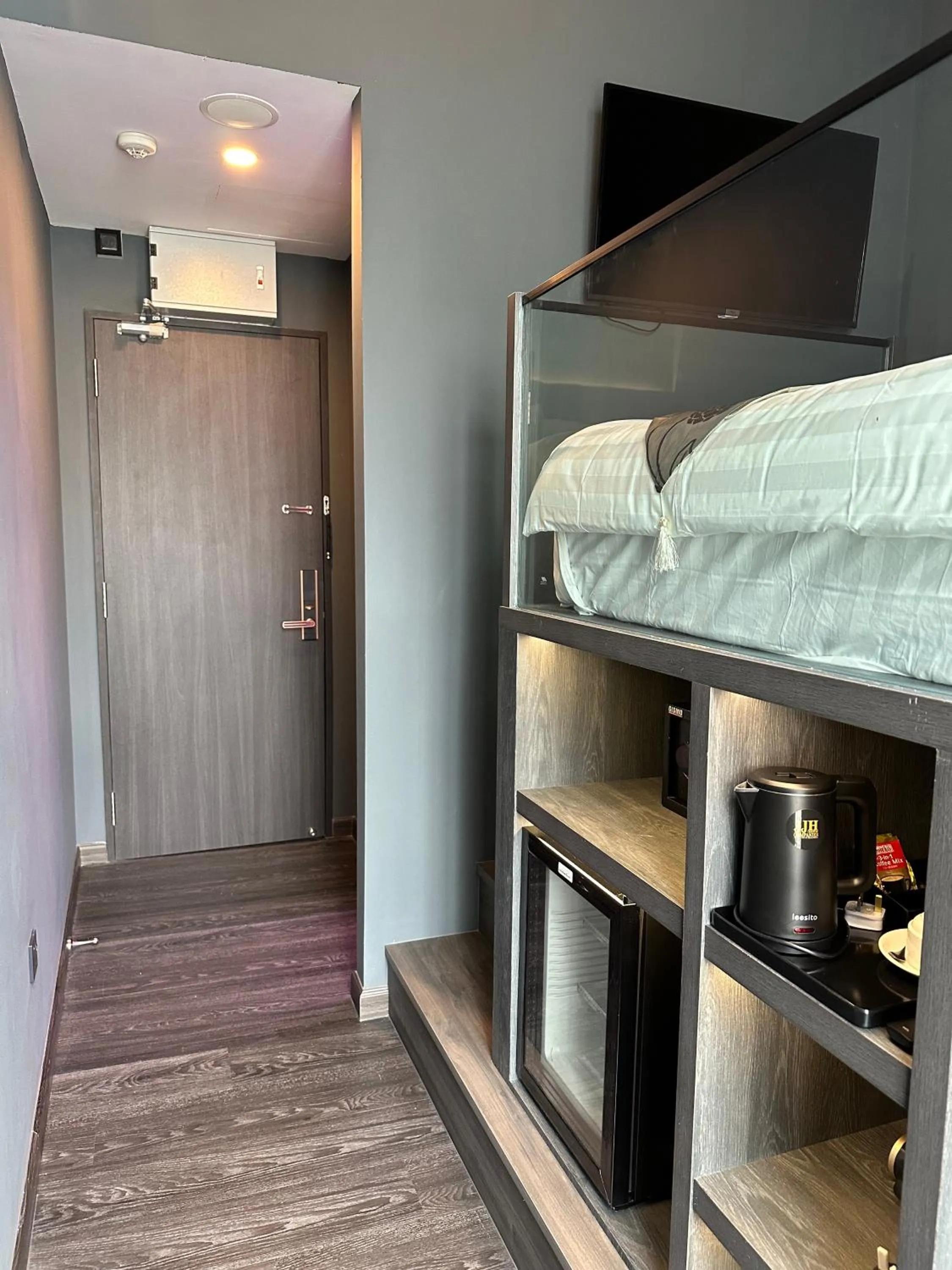 Bed in HOTEL JJH - newly opened near BUGIS