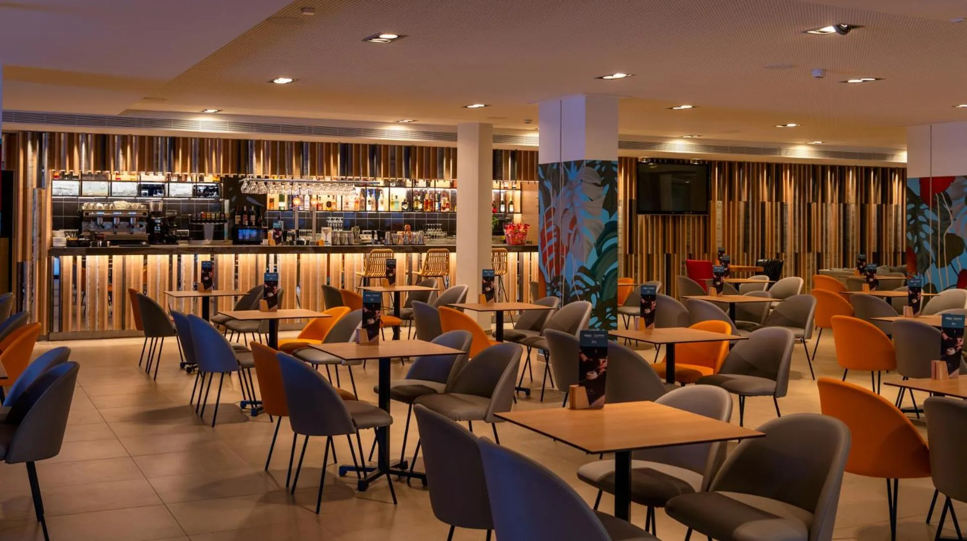 Lounge or bar in AQUA Hotel The Breeze & Spa - All Inclusive - Adults Only - 4Sup