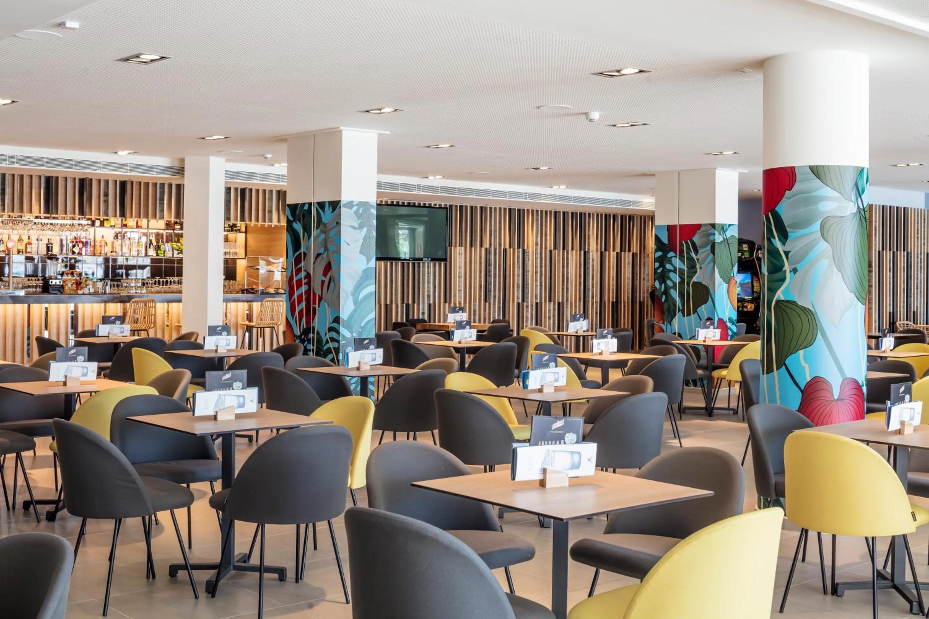 Lounge or bar in AQUA Hotel The Breeze & Spa - All Inclusive - Adults Only - 4Sup