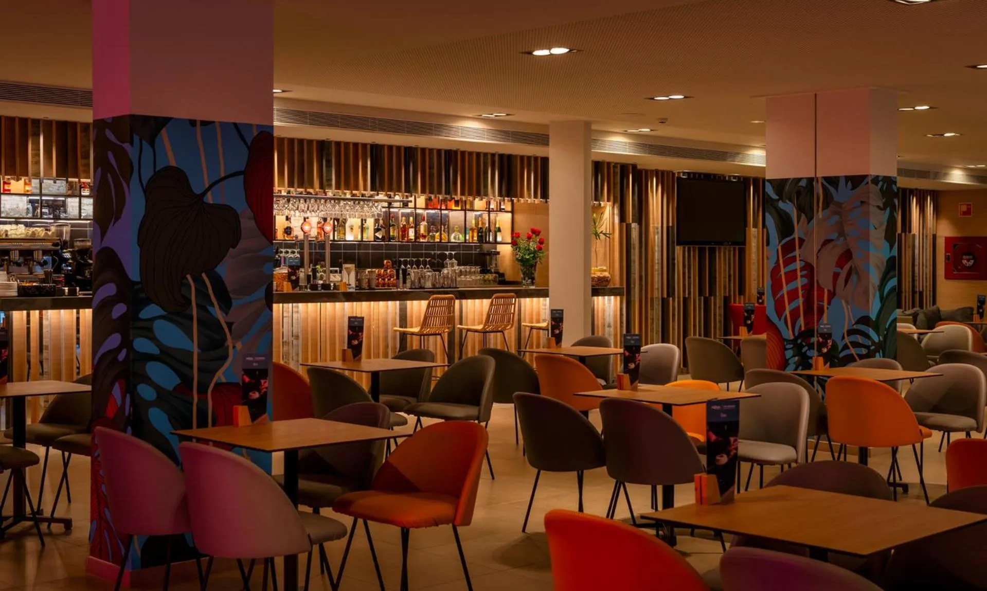 Lounge or bar in AQUA Hotel The Breeze & Spa - All Inclusive - Adults Only - 4Sup