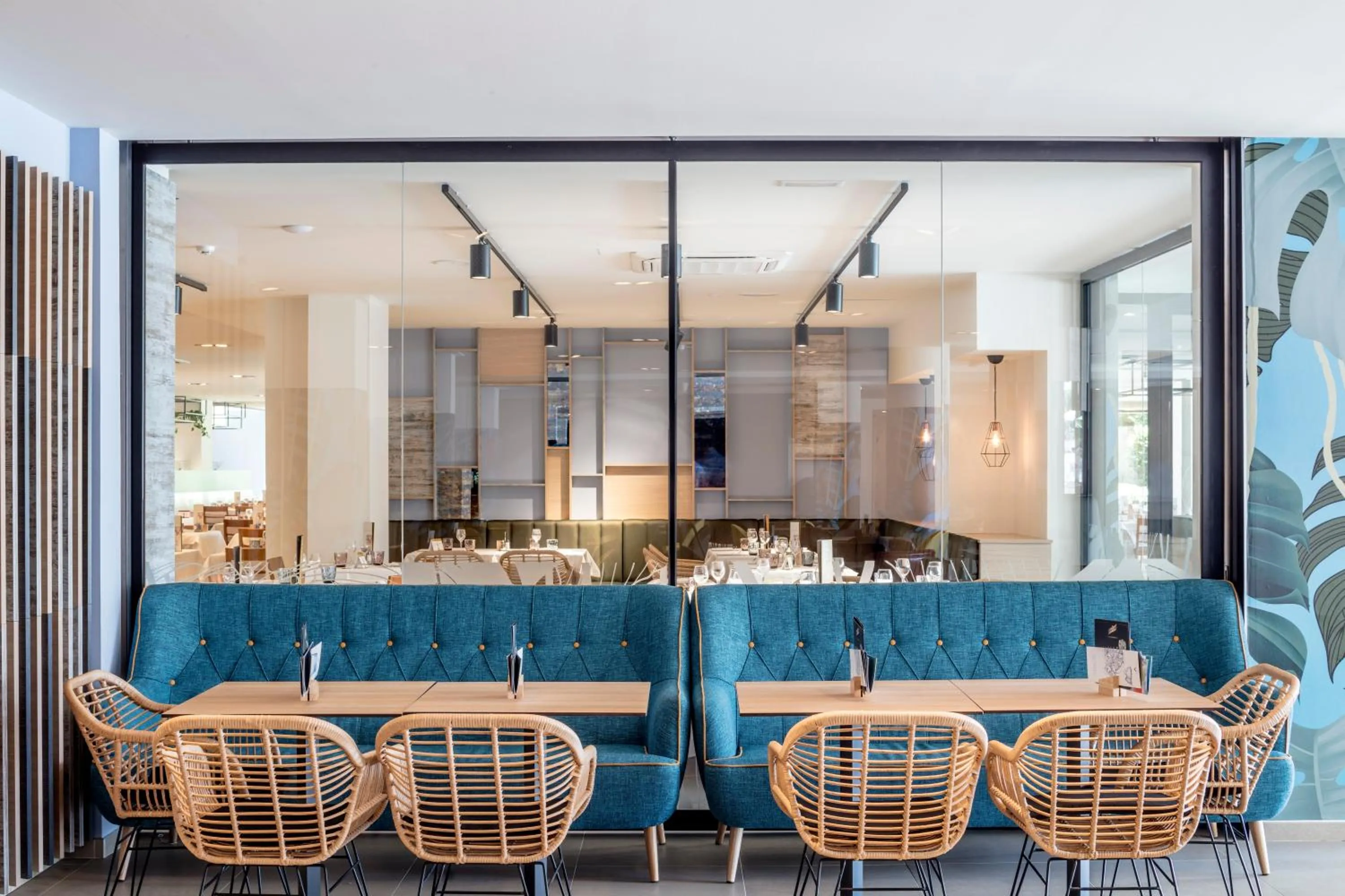 Lounge or bar in AQUA Hotel The Breeze & Spa - All Inclusive - Adults Only - 4Sup